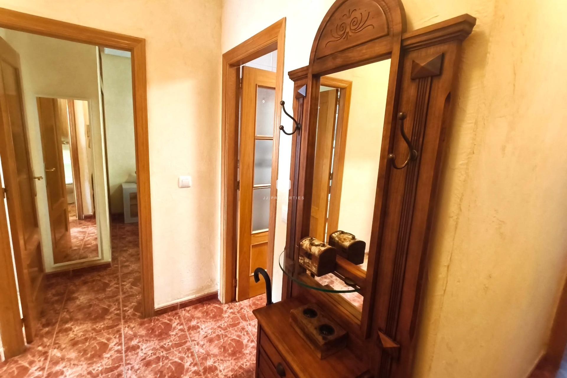 Aus zweiter Hand - Wohnung -
Torrevieja - Centro