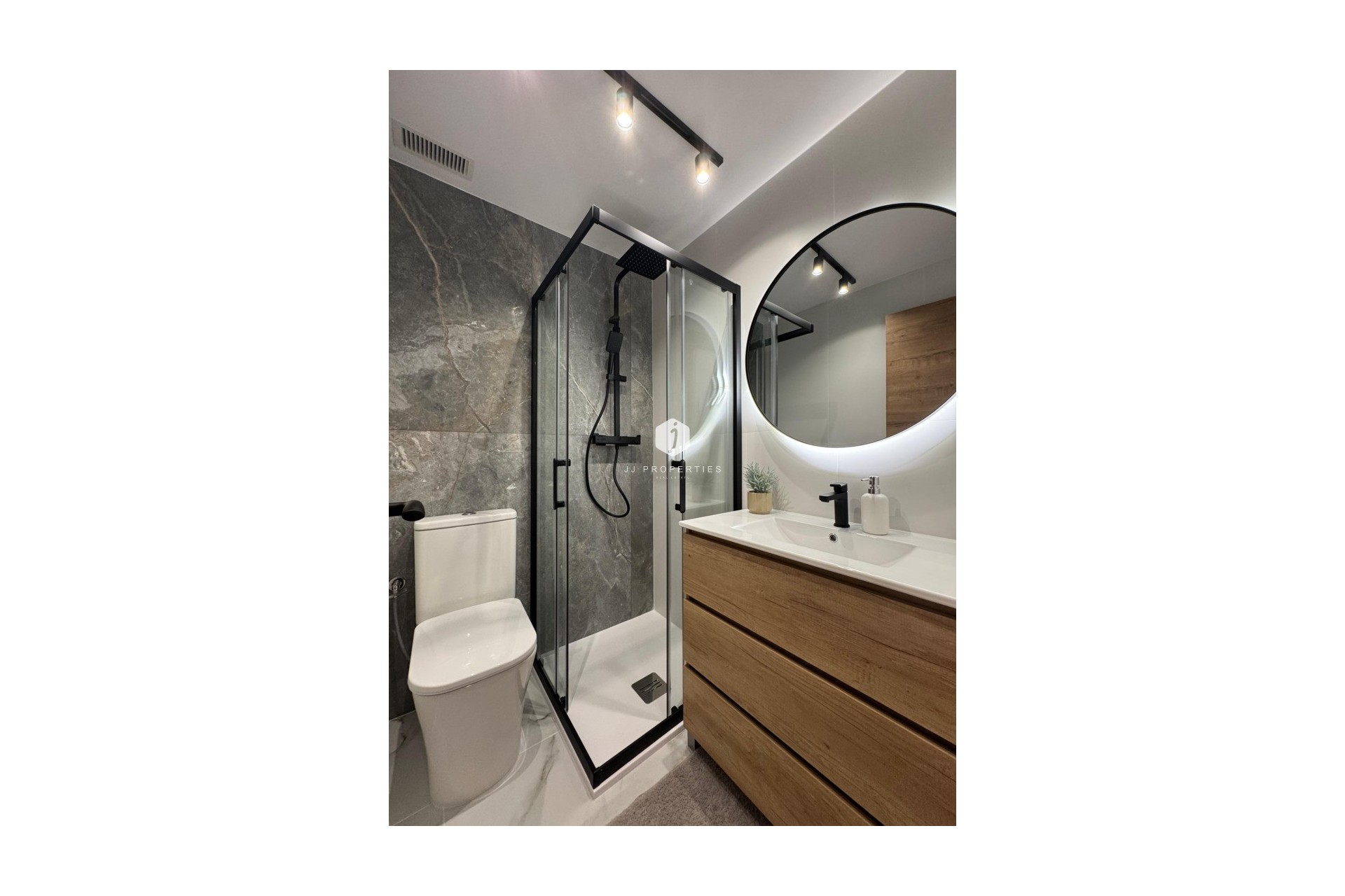 Aus zweiter Hand - Wohnung -
Torrevieja - Costa Blanca