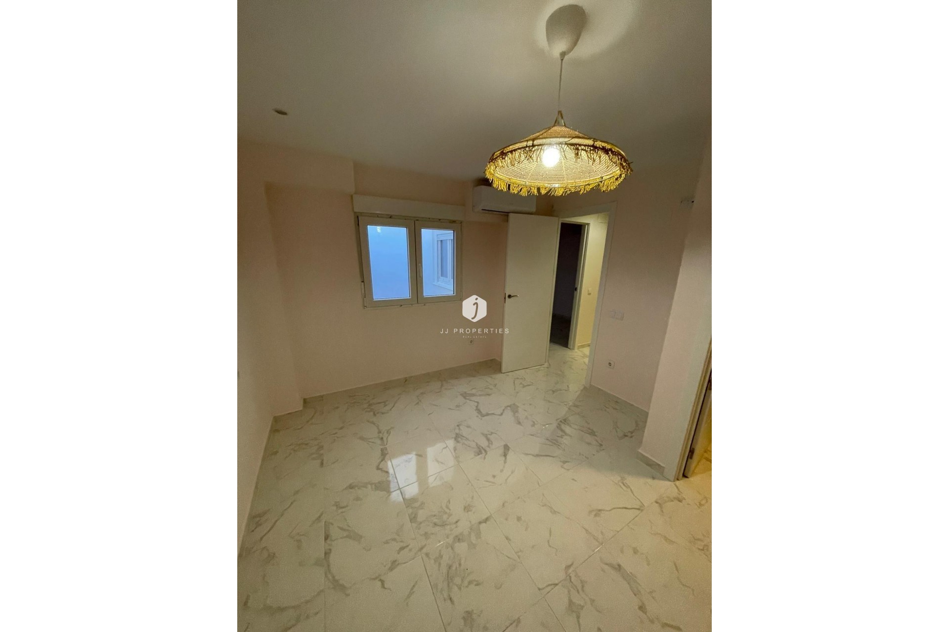 Aus zweiter Hand - Wohnung -
Torrevieja - Costa Blanca