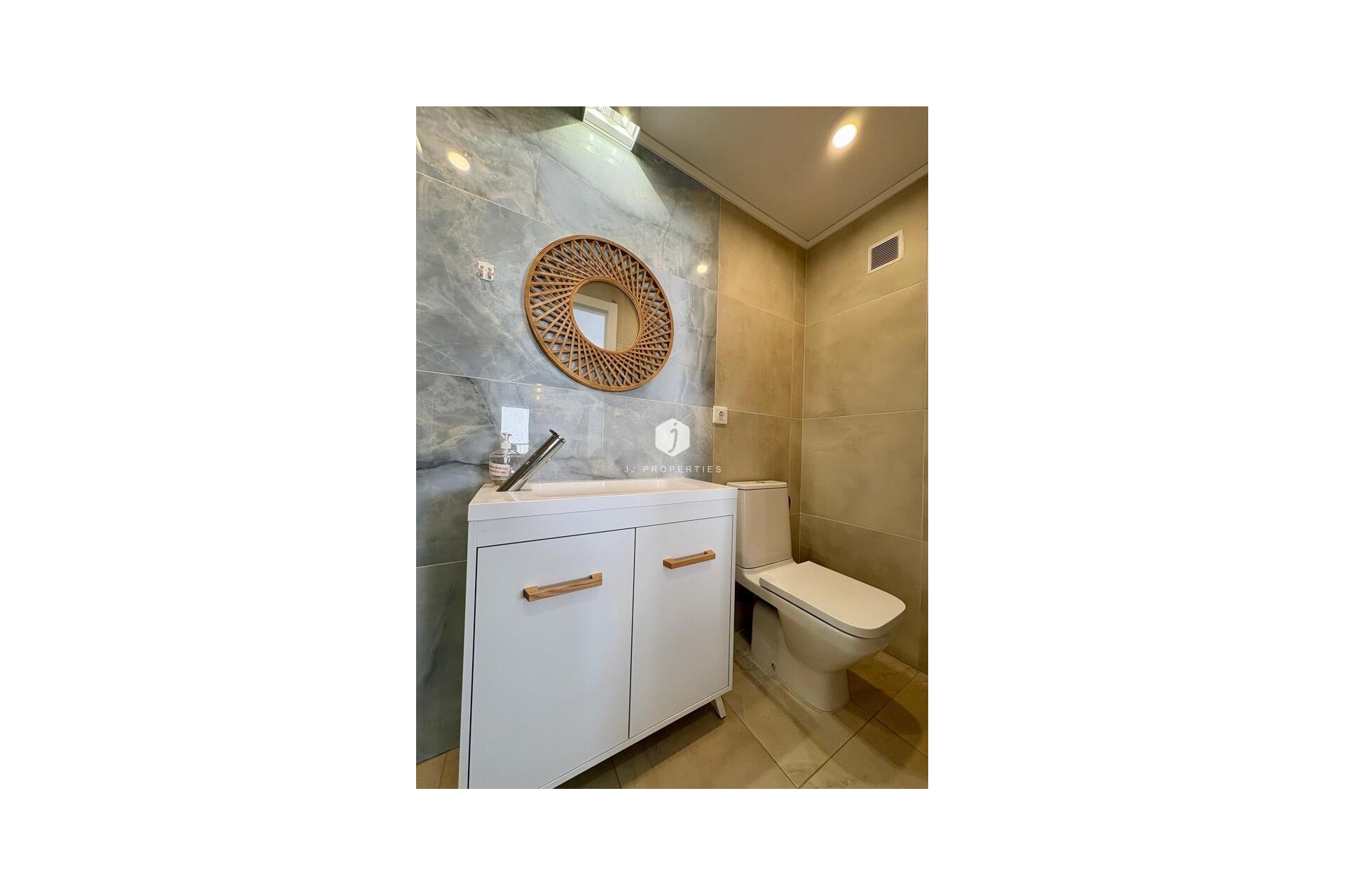 Aus zweiter Hand - Wohnung -
Torrevieja - Costa Blanca