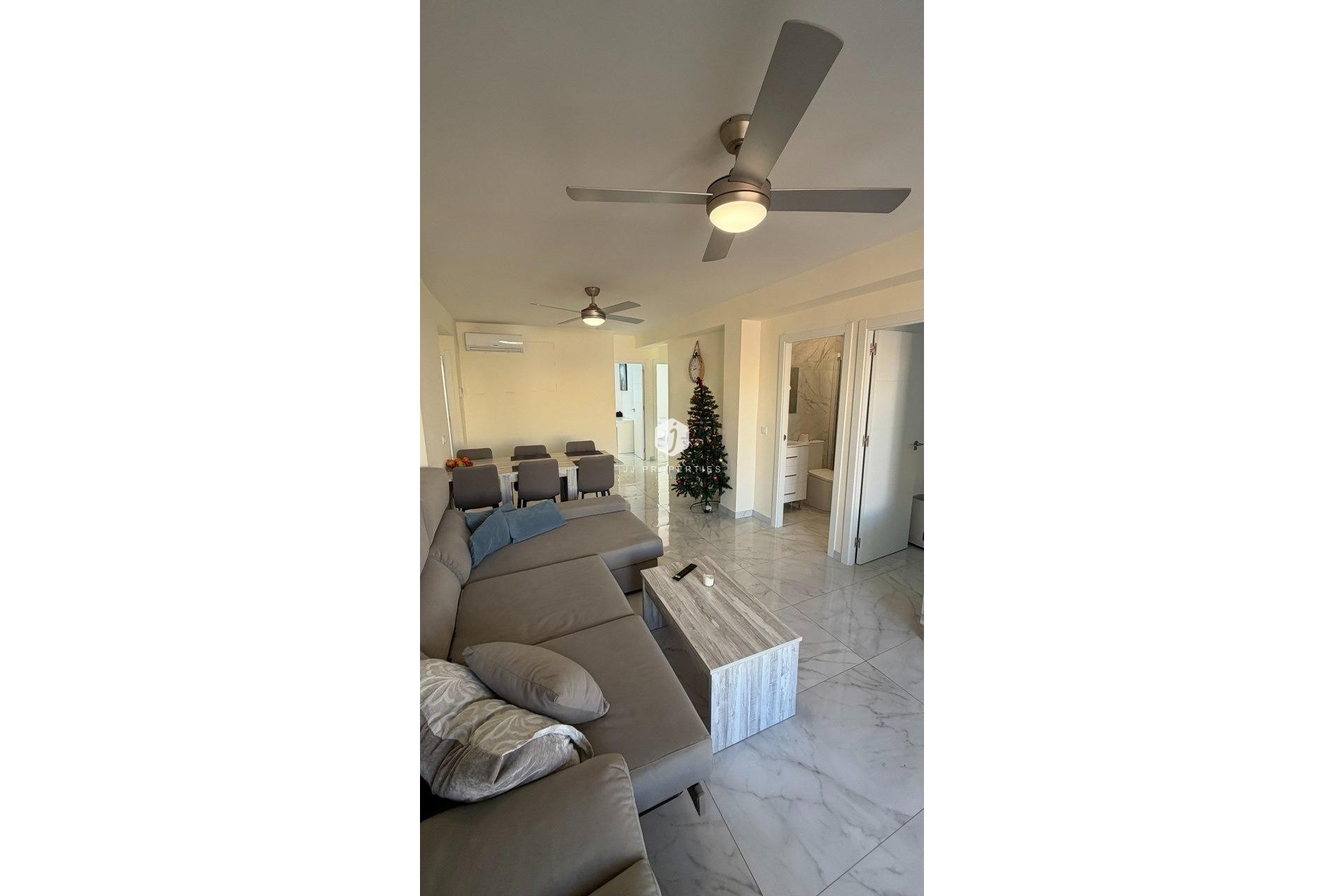 Aus zweiter Hand - Wohnung -
Torrevieja - Curva Del Palangre