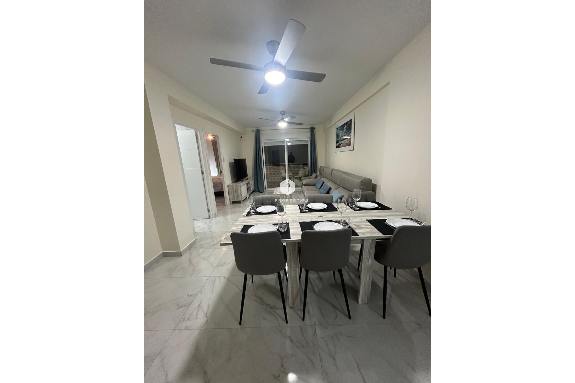 Aus zweiter Hand - Wohnung -
Torrevieja - Curva Del Palangre