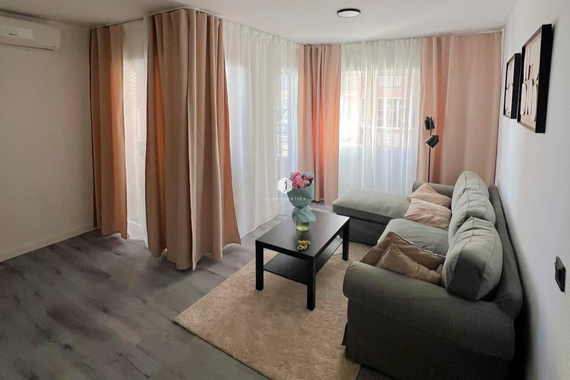 Aus zweiter Hand - Wohnung -
Torrevieja - Curva Del Palangre