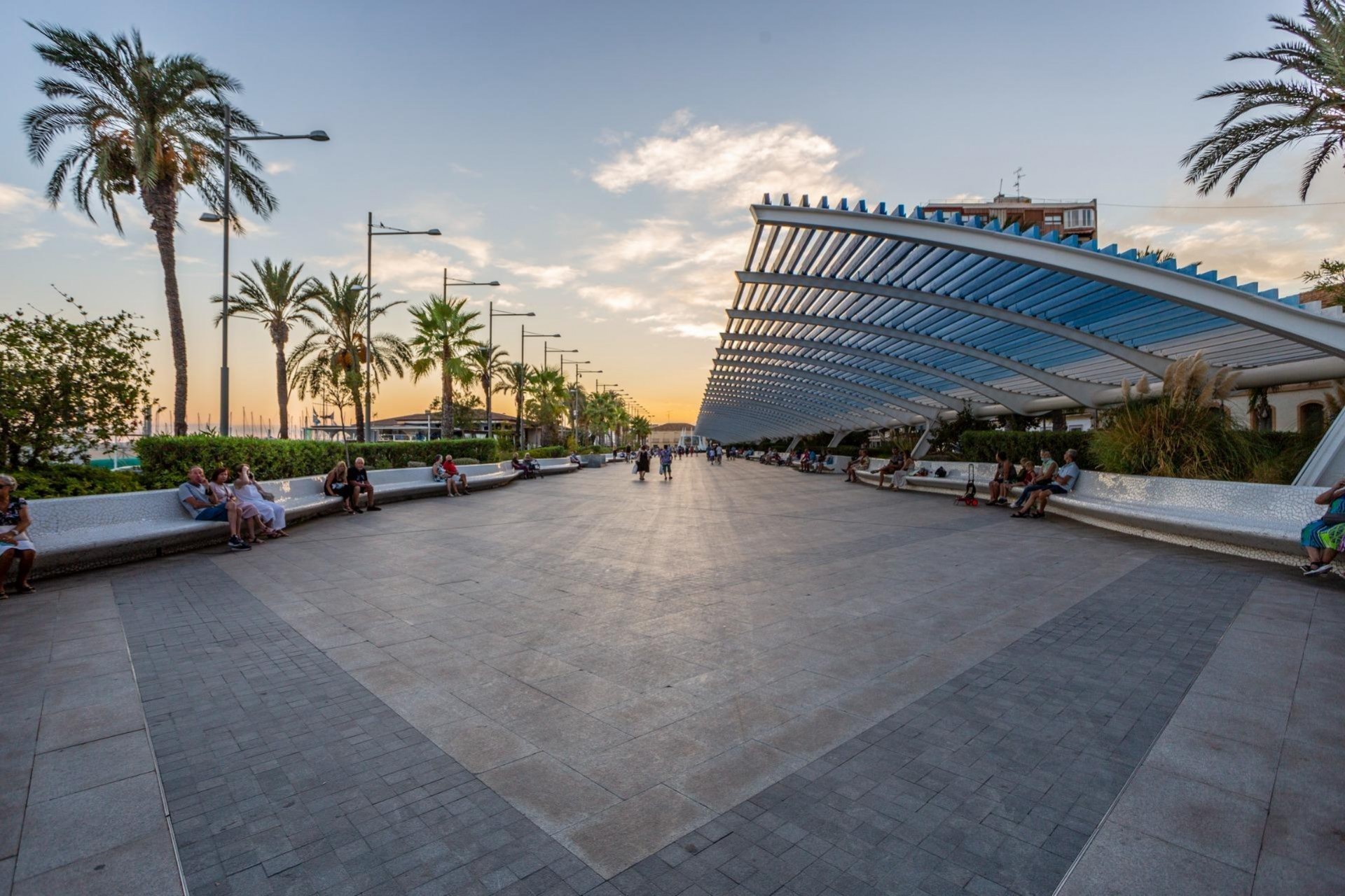 Aus zweiter Hand - Wohnung -
Torrevieja - Estacion de autobuses