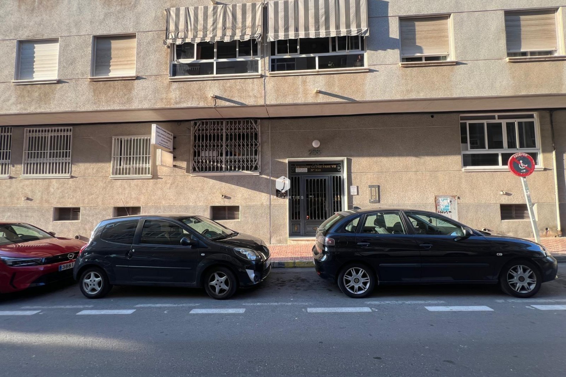 Aus zweiter Hand - Wohnung -
Torrevieja - Estacion de autobuses