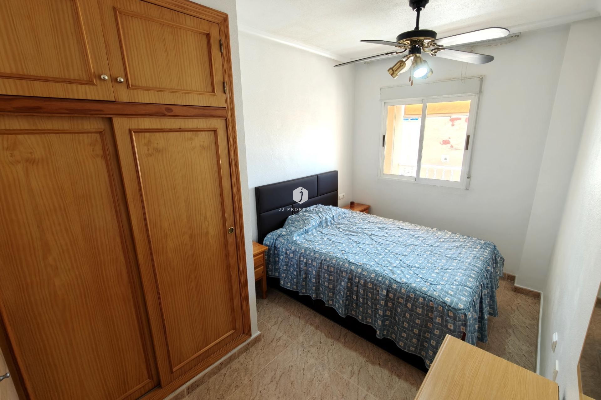 Aus zweiter Hand - Wohnung -
Torrevieja - Estacion de autobuses