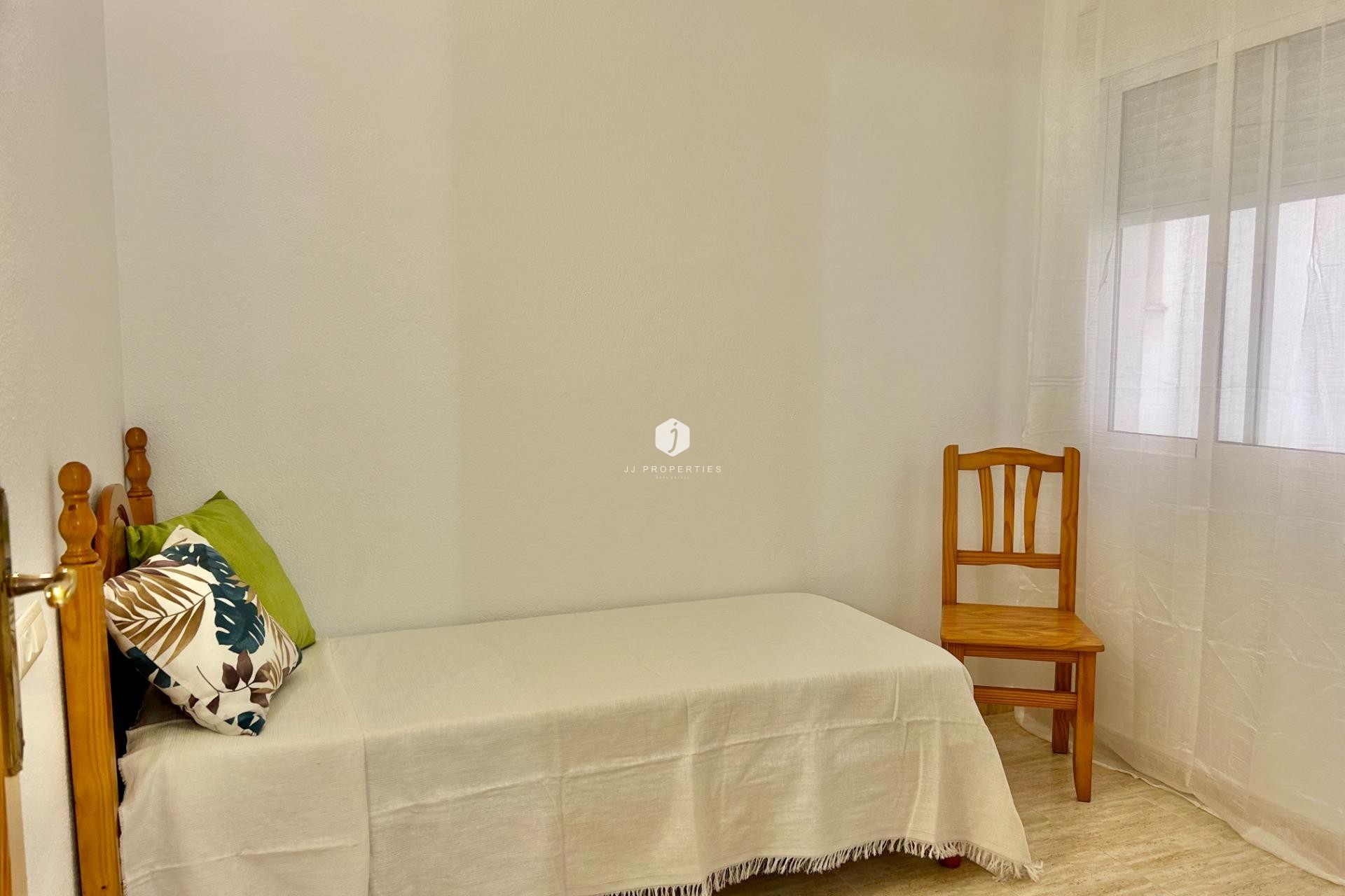 Aus zweiter Hand - Wohnung -
Torrevieja - Estacion de autobuses