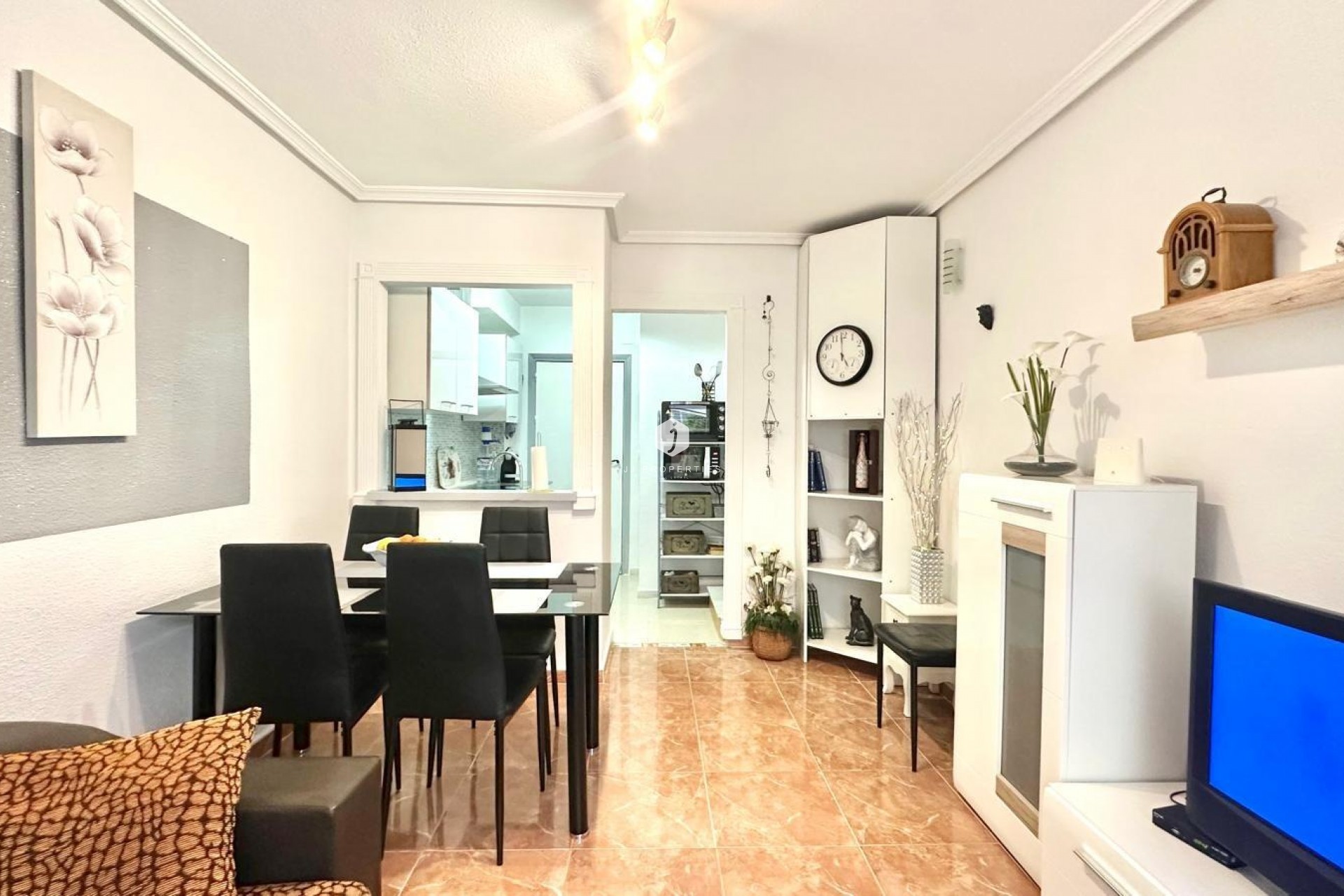 Aus zweiter Hand - Wohnung -
Torrevieja - Estacion de autobuses