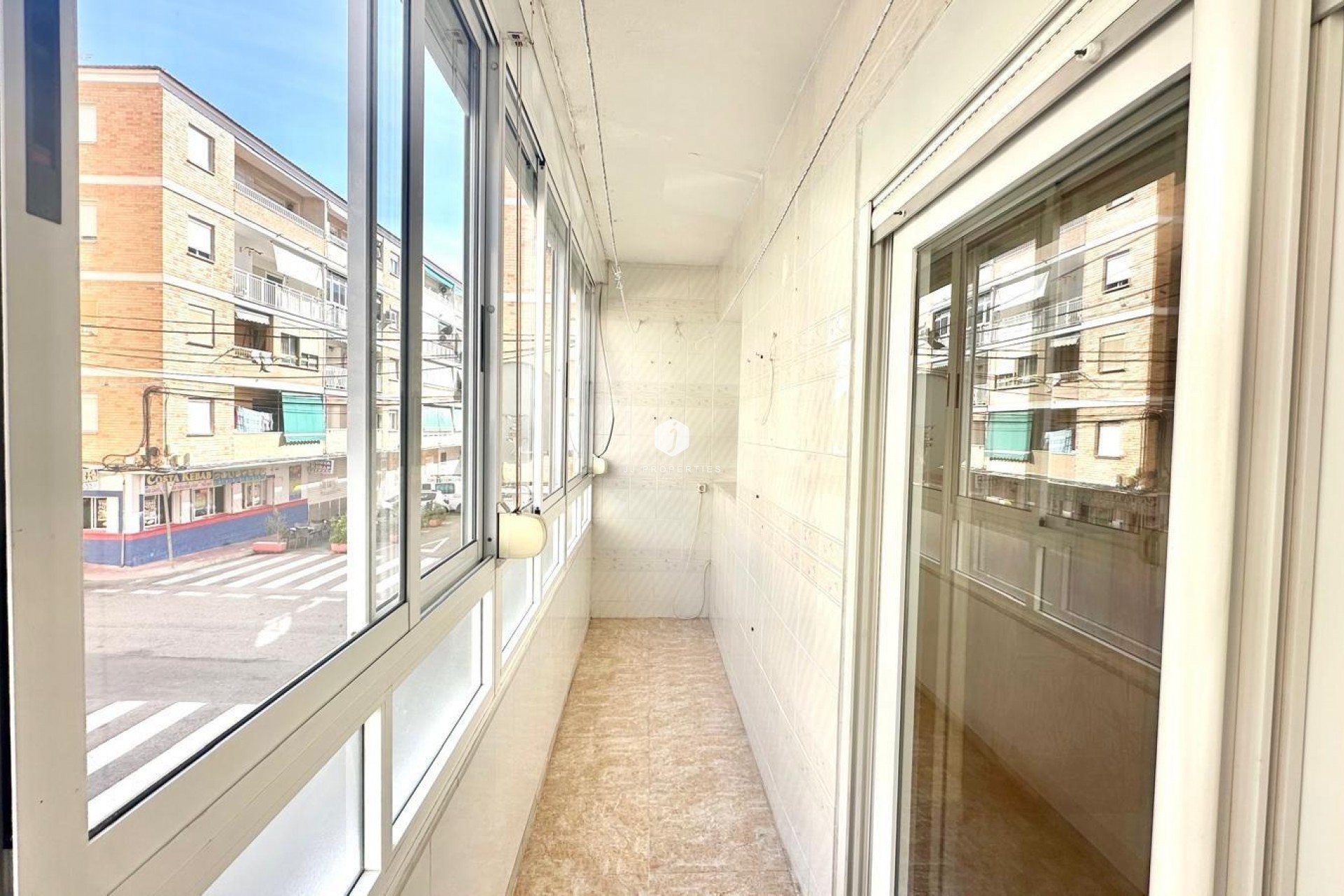 Aus zweiter Hand - Wohnung -
Torrevieja - Estacion de autobuses