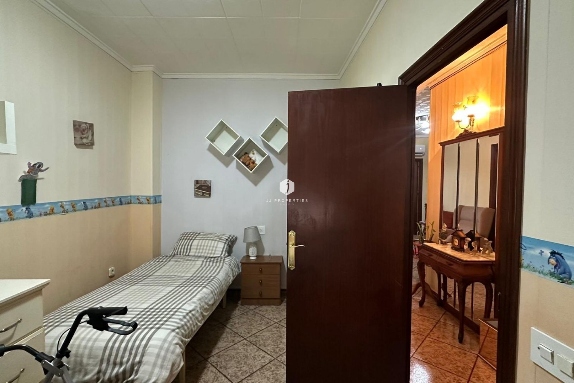 Aus zweiter Hand - Wohnung -
Torrevieja - Estacion de autobuses