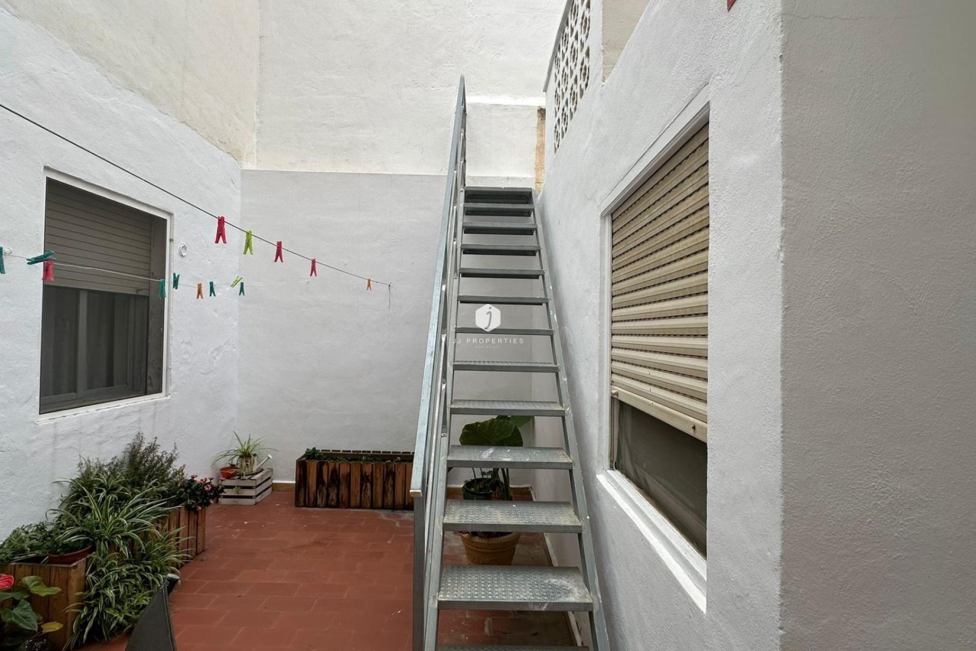 Aus zweiter Hand - Wohnung -
Torrevieja - Estacion de autobuses