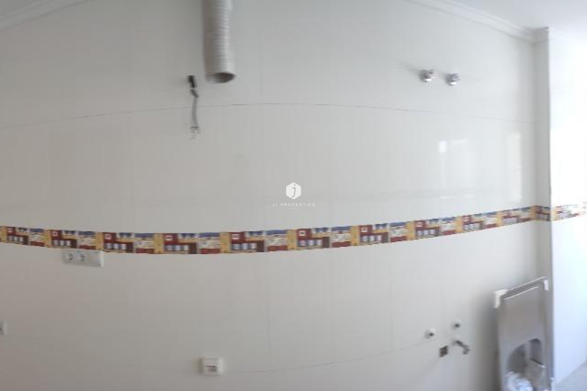 Aus zweiter Hand - Wohnung -
Torrevieja - Estacion de autobuses