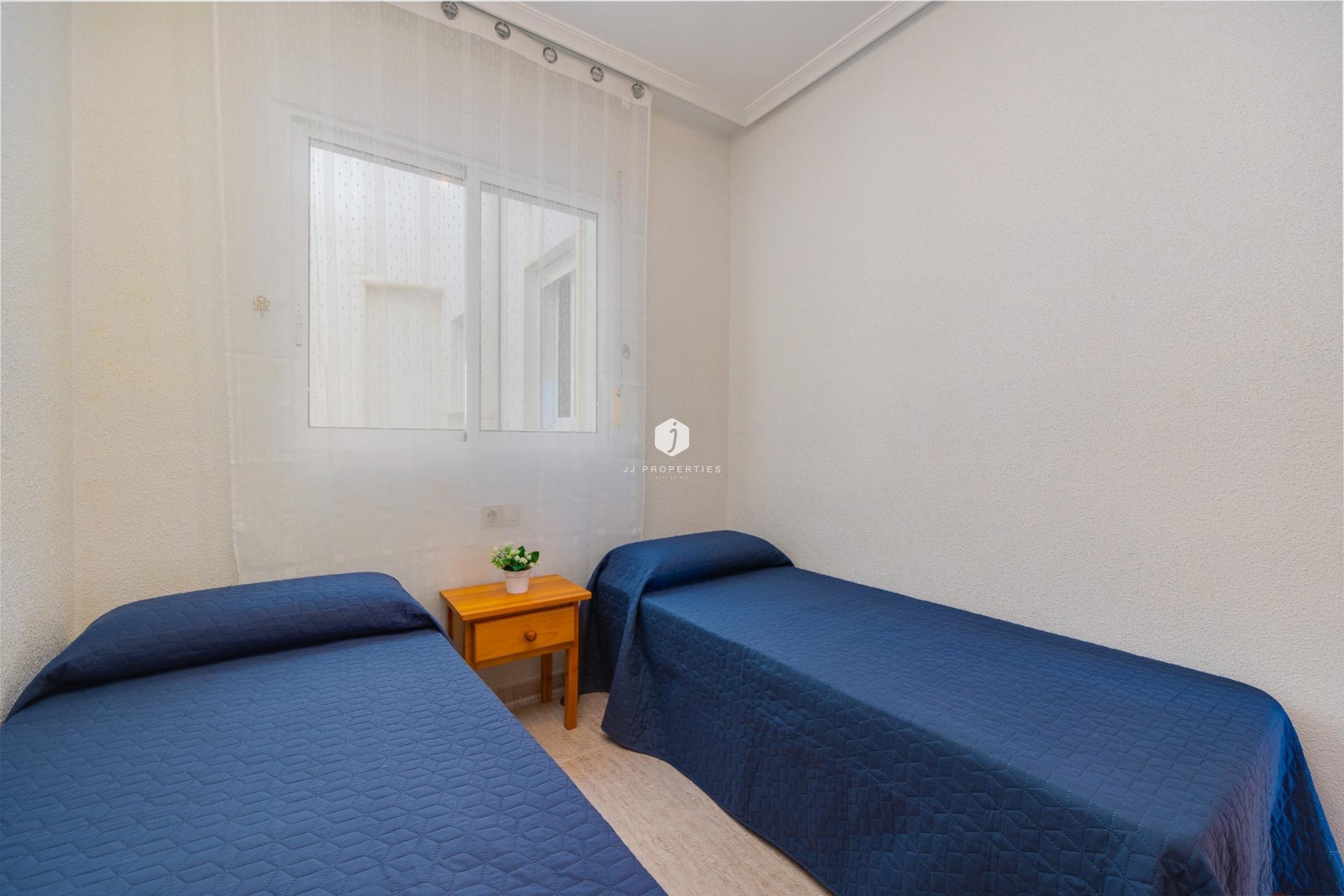 Aus zweiter Hand - Wohnung -
Torrevieja - Estacion de autobuses