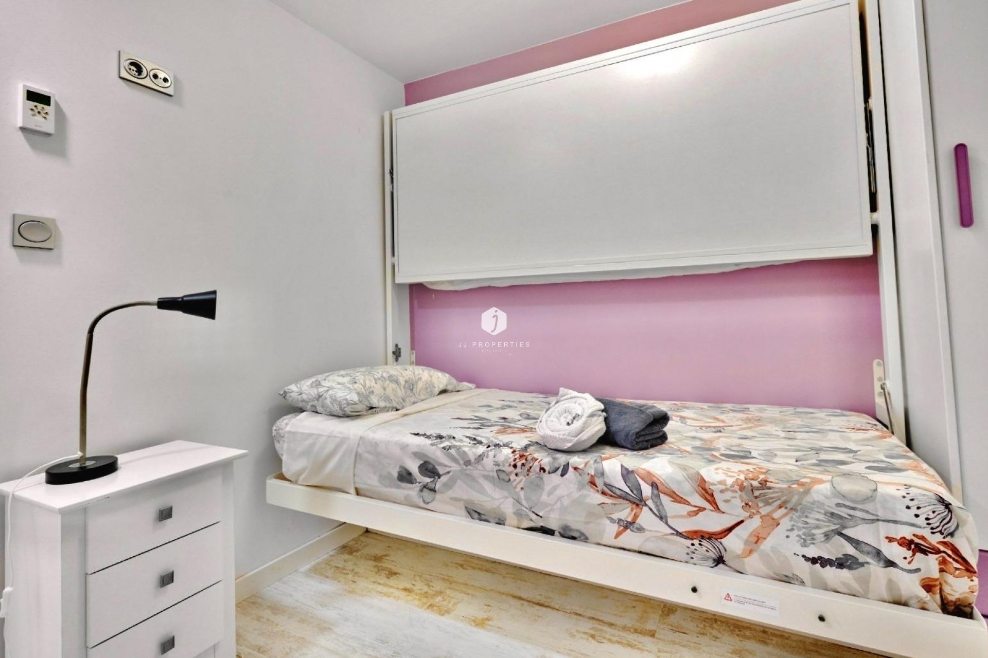 Aus zweiter Hand - Wohnung -
Torrevieja - Estacion de autobuses