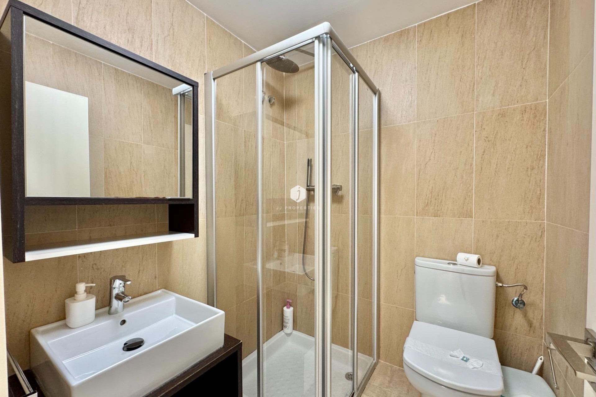 Aus zweiter Hand - Wohnung -
Torrevieja - Estacion de autobuses