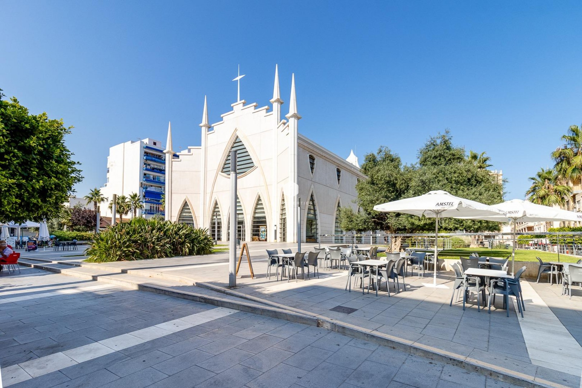 Aus zweiter Hand - Wohnung -
Torrevieja - Estacion de autobuses