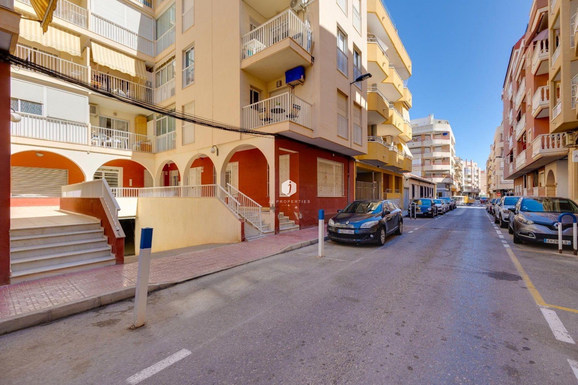 Aus zweiter Hand - Wohnung -
Torrevieja - Estacion de autobuses