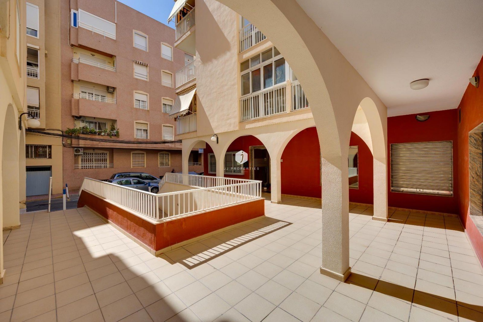 Aus zweiter Hand - Wohnung -
Torrevieja - Estacion de autobuses