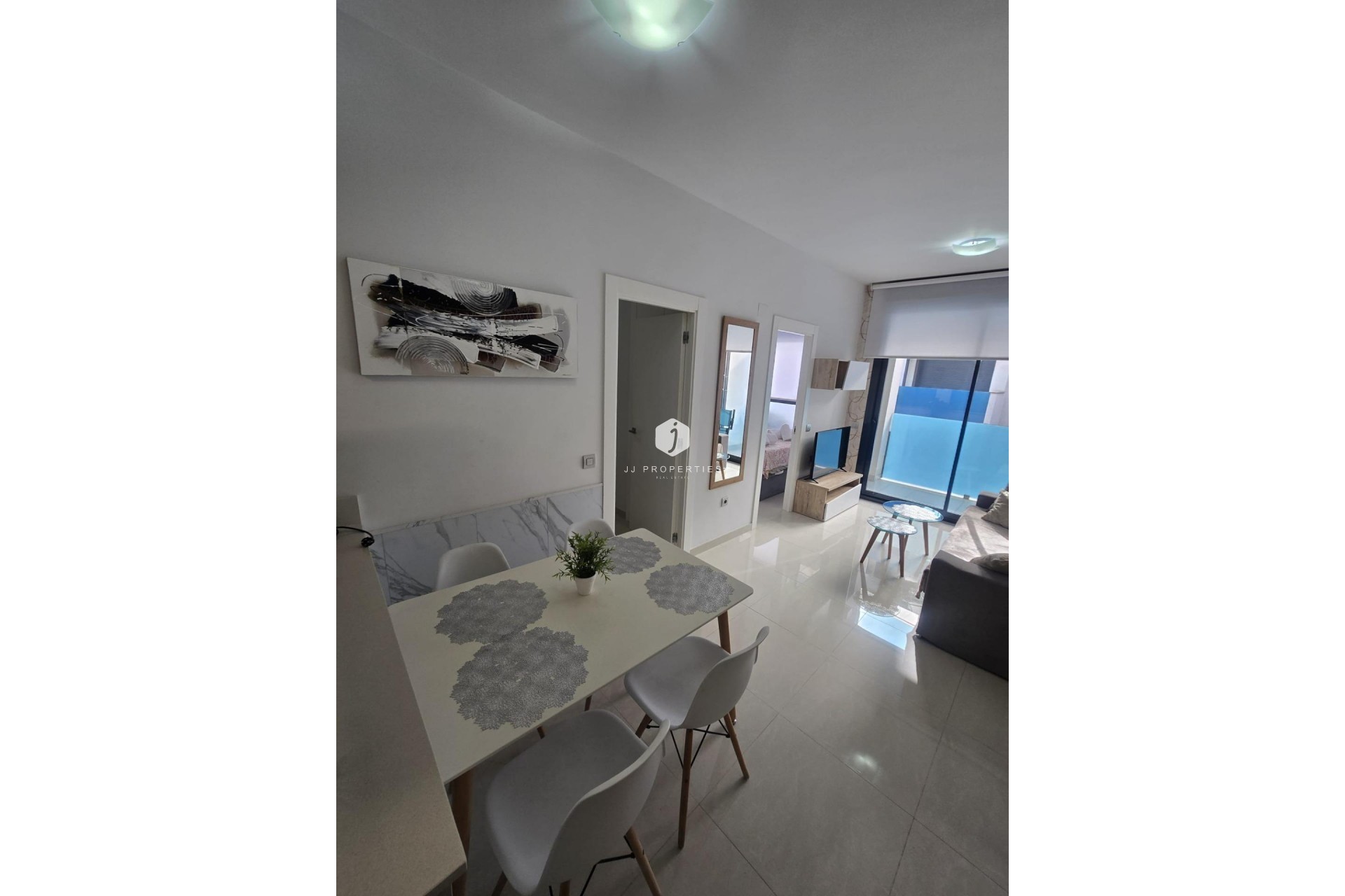 Aus zweiter Hand - Wohnung -
Torrevieja - Estacion de autobuses