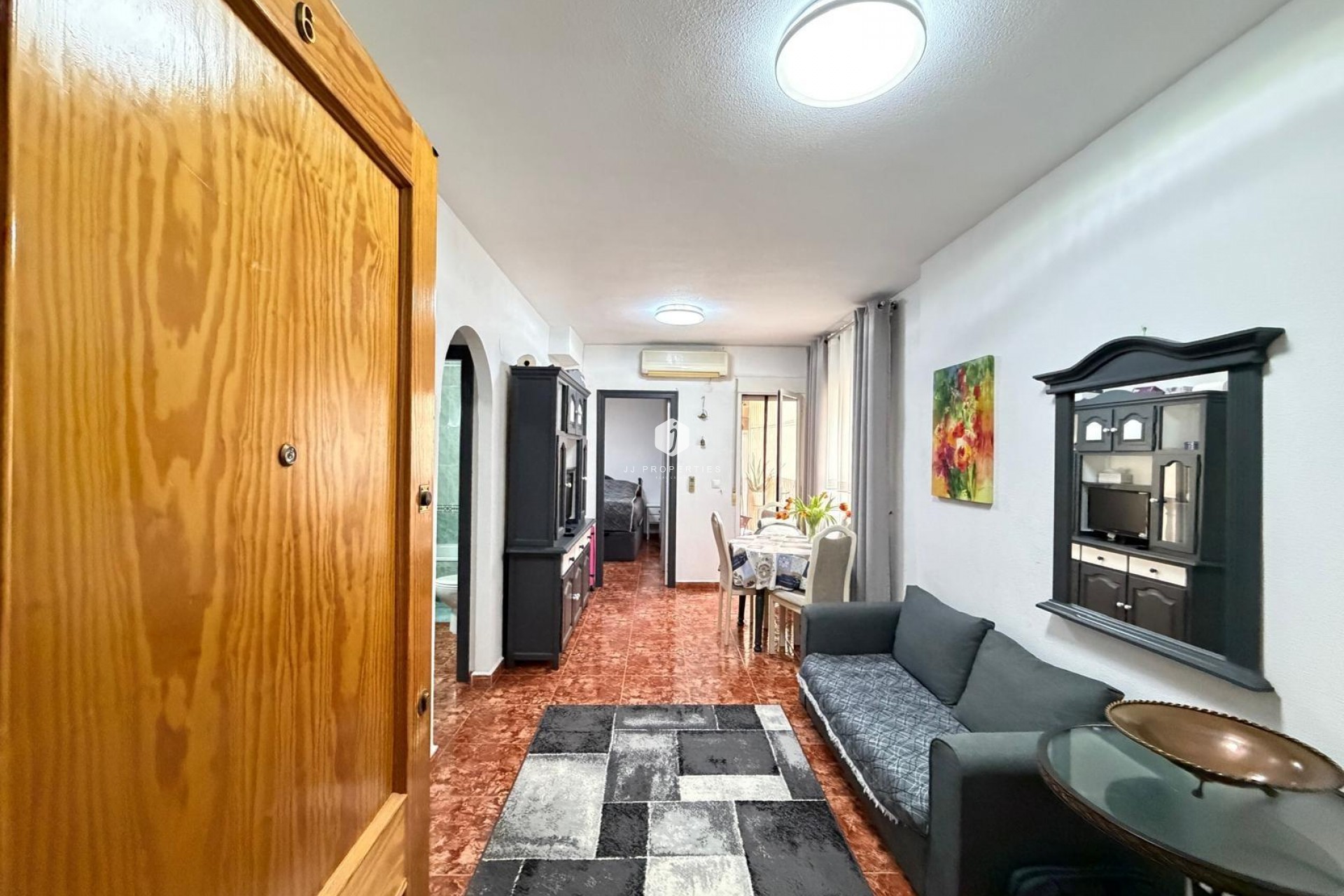 Aus zweiter Hand - Wohnung -
Torrevieja - Estacion de autobuses
