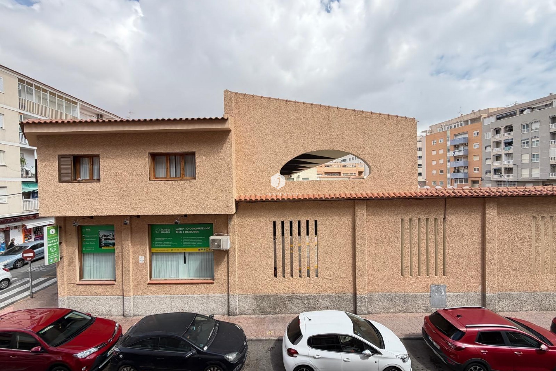 Aus zweiter Hand - Wohnung -
Torrevieja - Estacion de autobuses