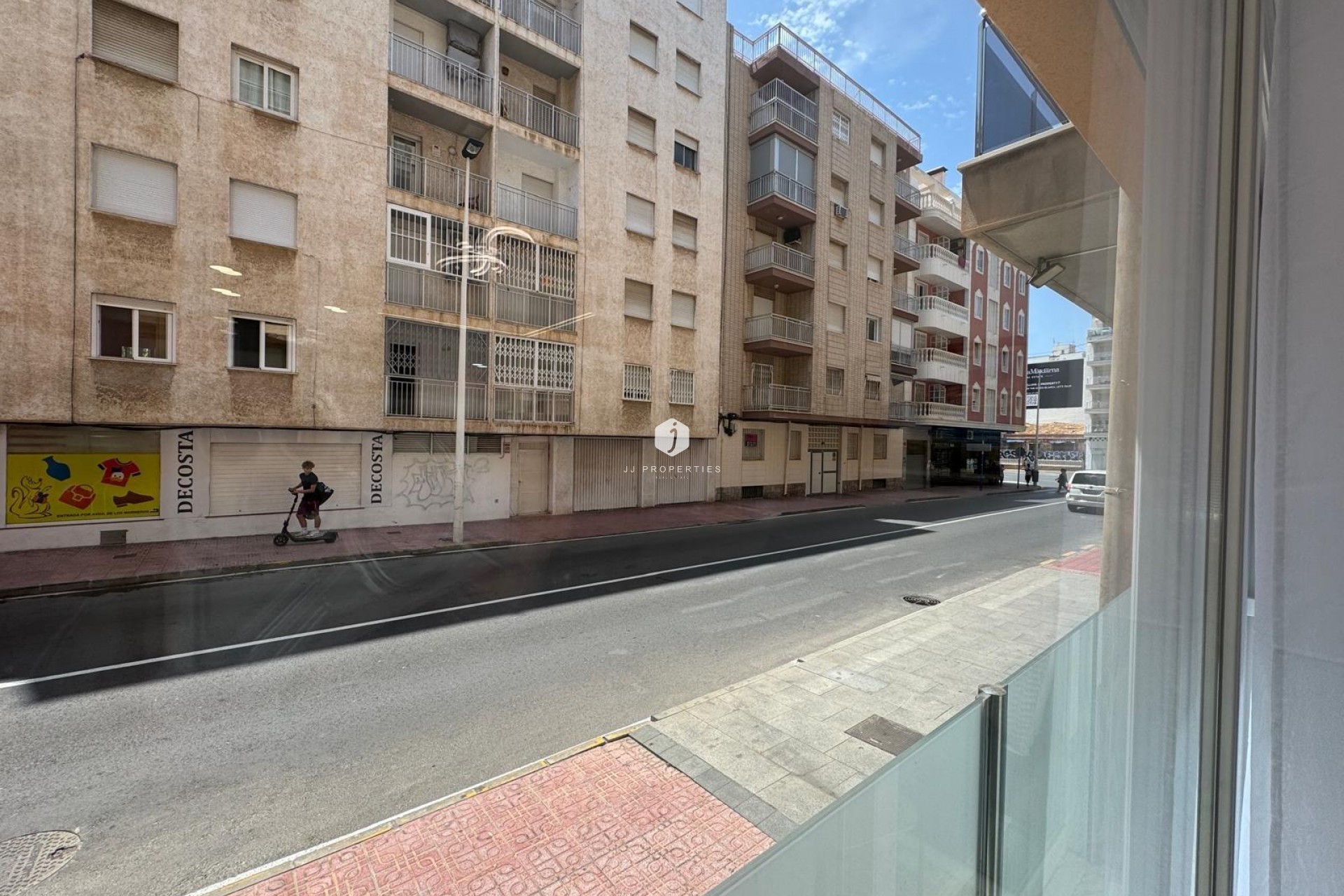 Aus zweiter Hand - Wohnung -
Torrevieja - Estacion de autobuses