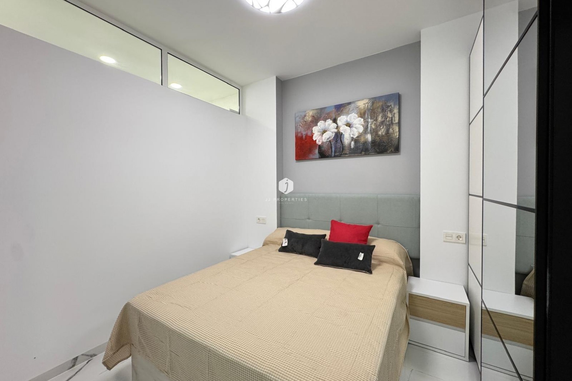 Aus zweiter Hand - Wohnung -
Torrevieja - Estacion de autobuses