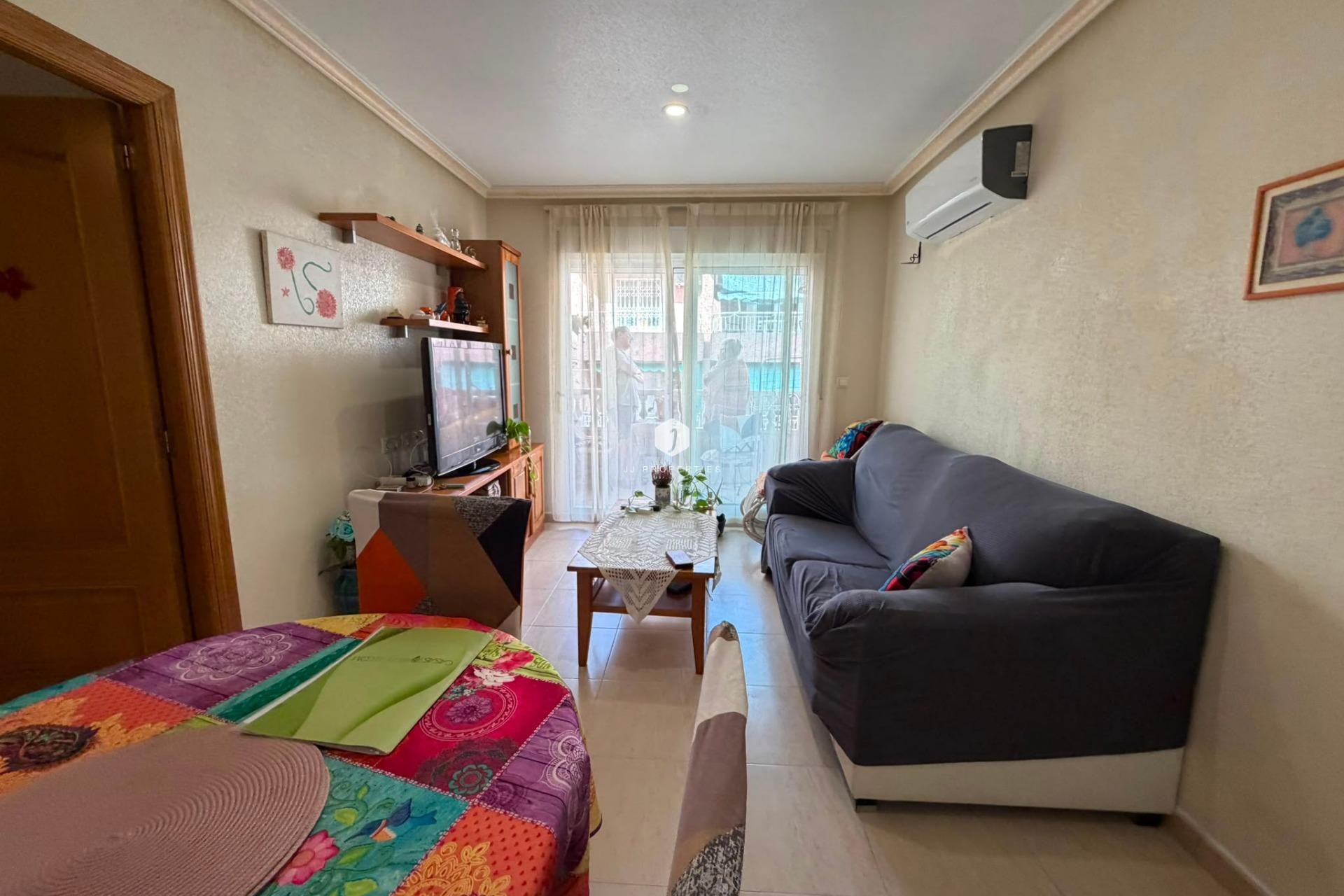 Aus zweiter Hand - Wohnung -
Torrevieja - Estacion de autobuses