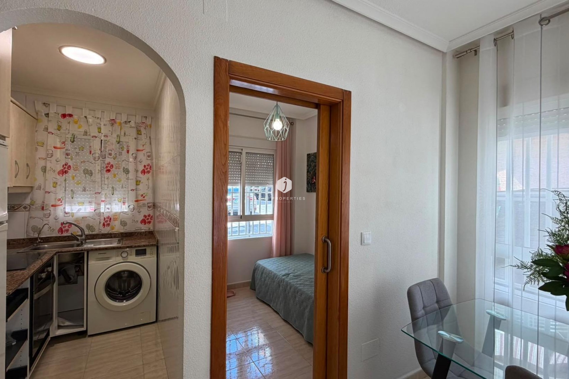 Aus zweiter Hand - Wohnung -
Torrevieja - Estacion de autobuses