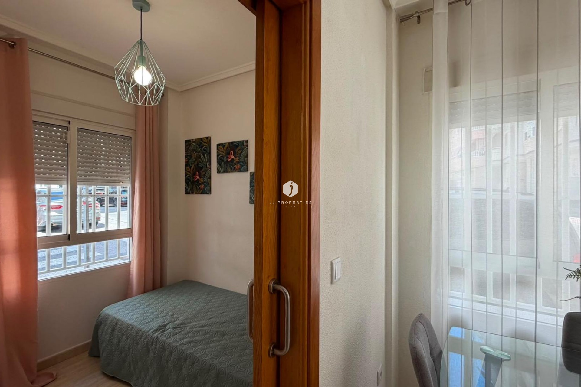 Aus zweiter Hand - Wohnung -
Torrevieja - Estacion de autobuses