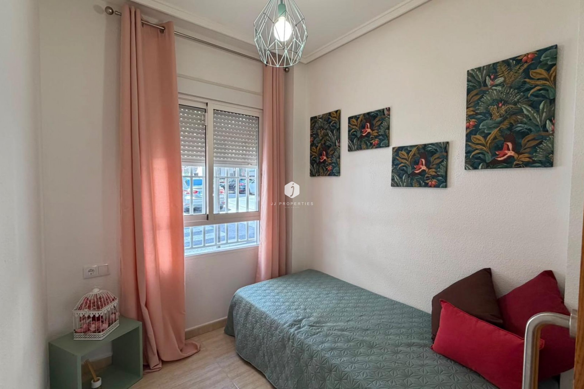 Aus zweiter Hand - Wohnung -
Torrevieja - Estacion de autobuses