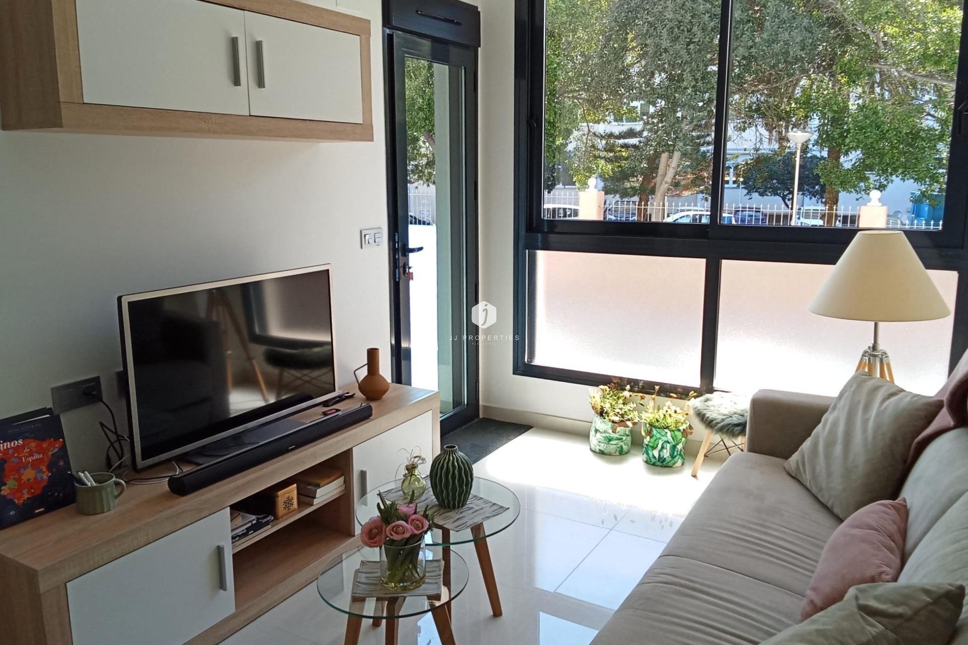 Aus zweiter Hand - Wohnung -
Torrevieja - Estacion de autobuses
