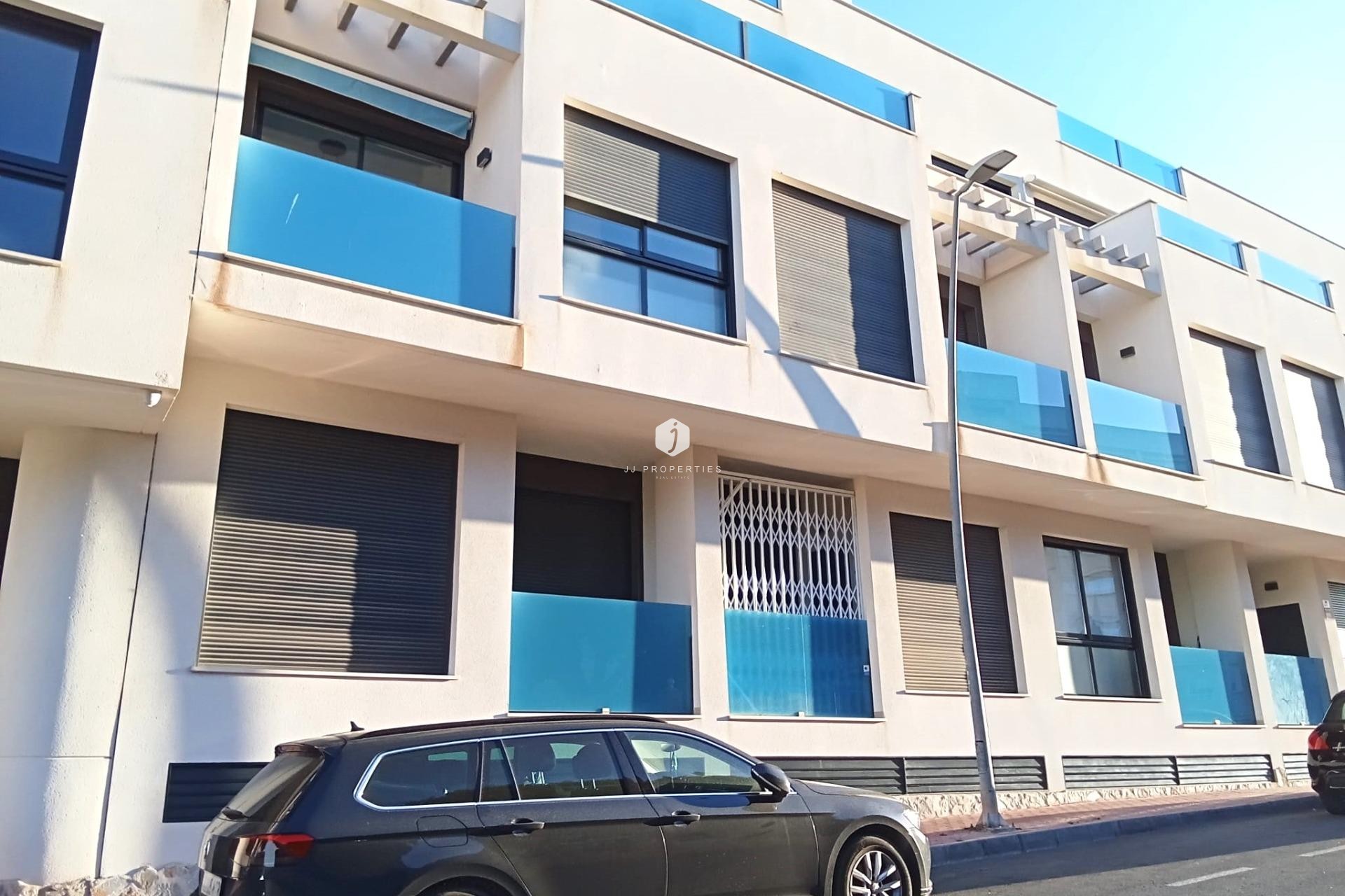 Aus zweiter Hand - Wohnung -
Torrevieja - Estacion de autobuses