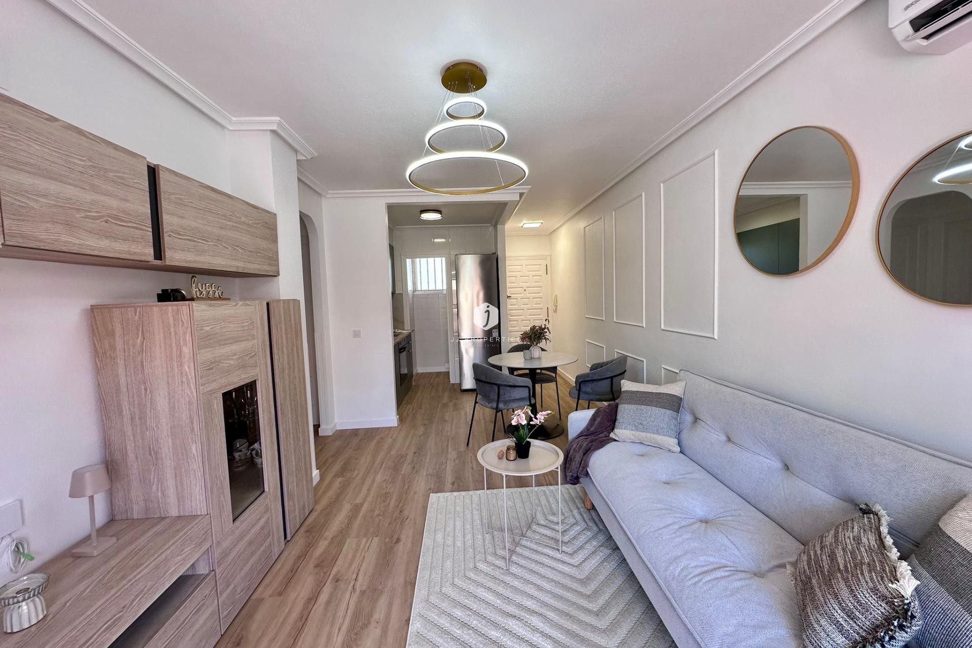 Aus zweiter Hand - Wohnung -
Torrevieja - Habaneras