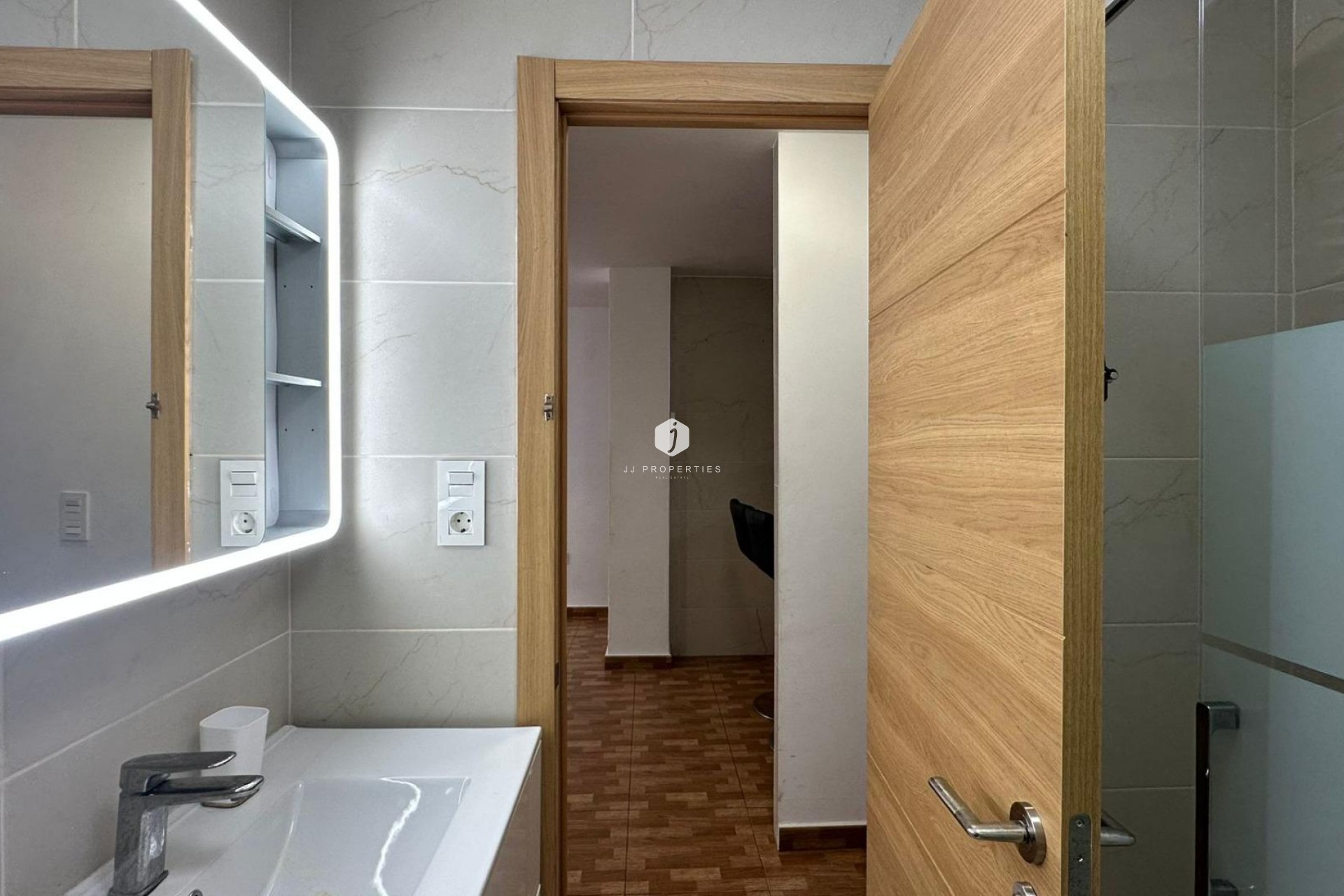 Aus zweiter Hand - Wohnung -
Torrevieja - La Mata Pueblo