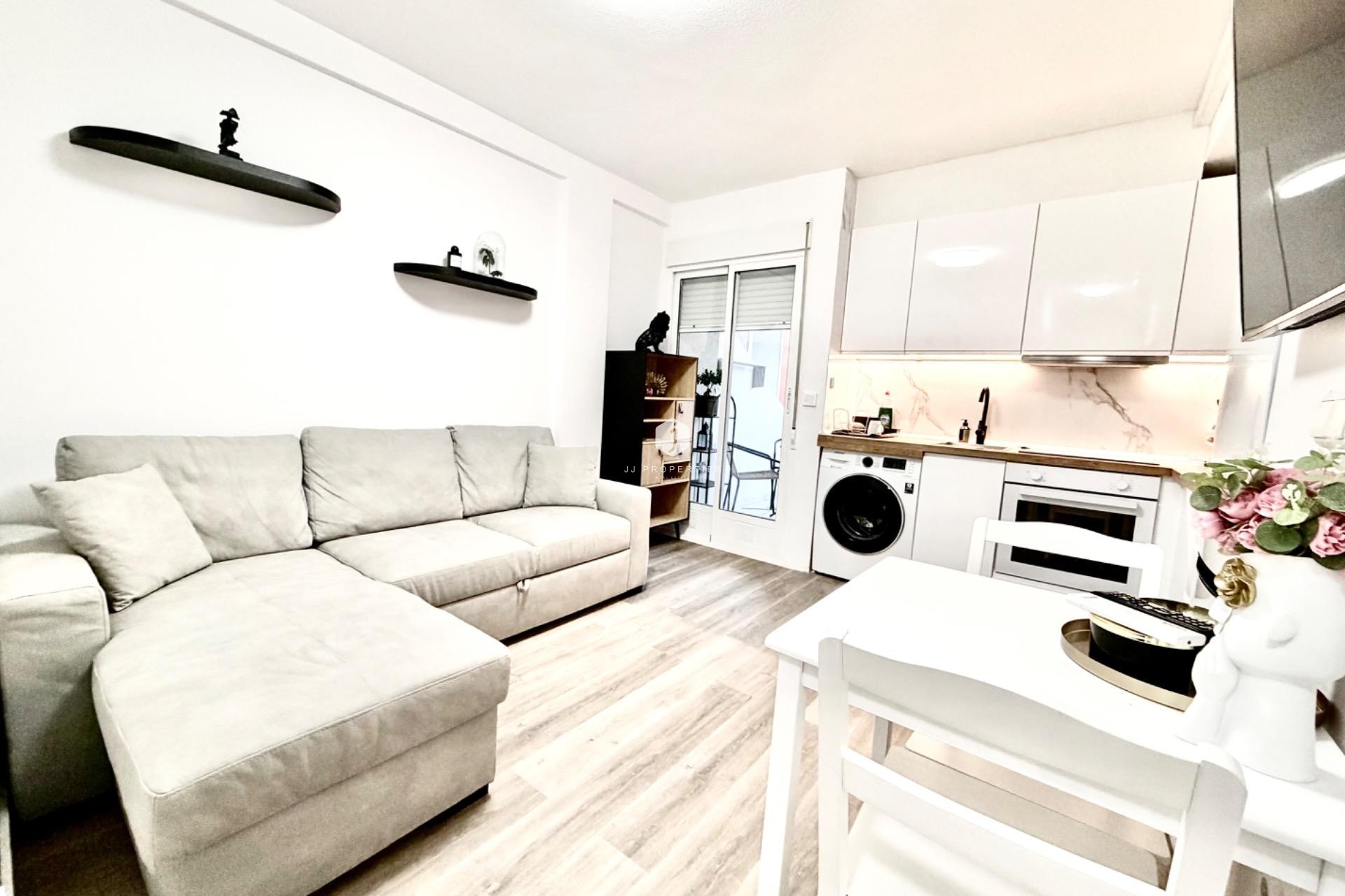 Aus zweiter Hand - Wohnung -
Torrevieja - La Mata Pueblo