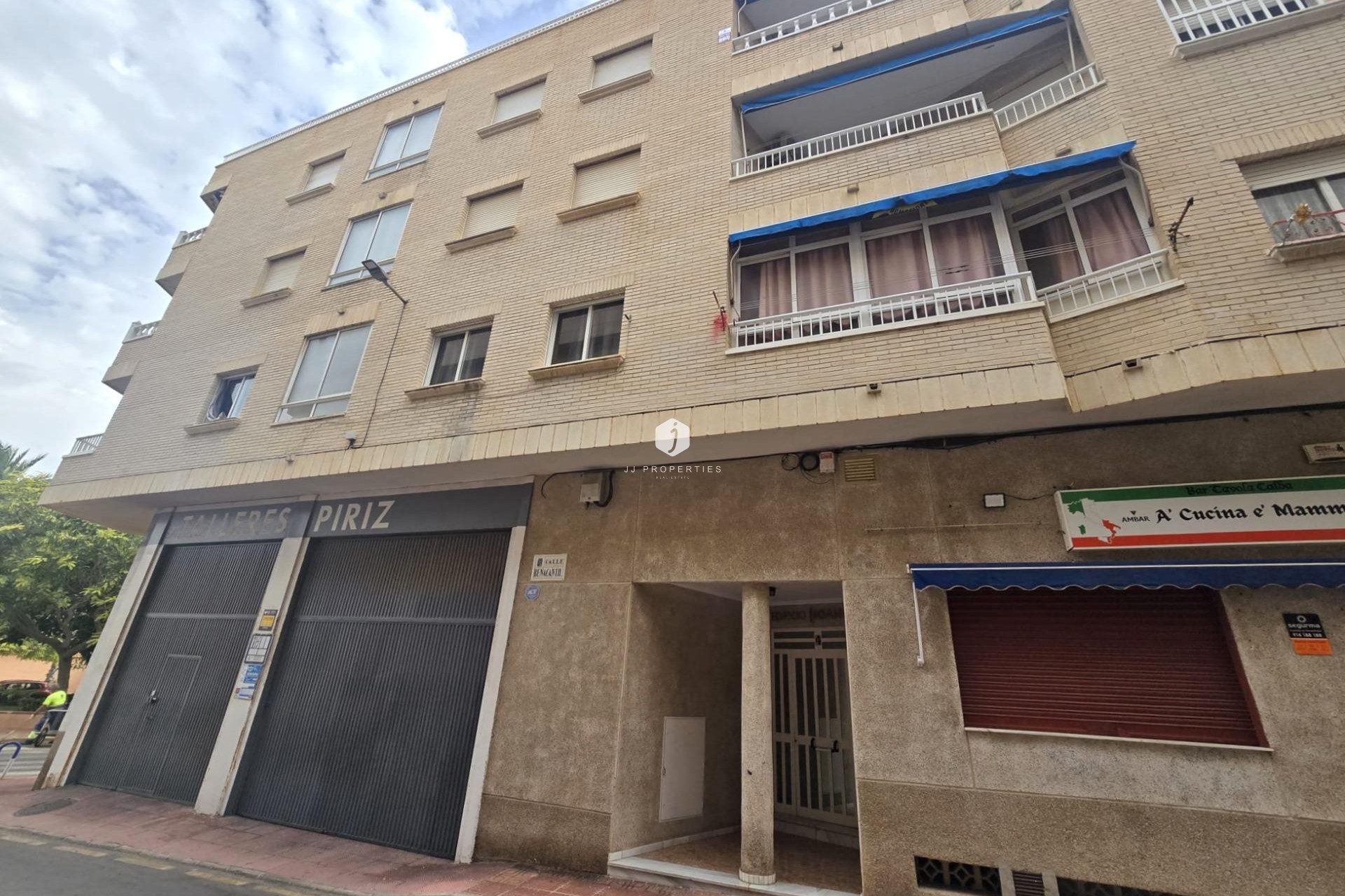 Aus zweiter Hand - Wohnung -
Torrevieja - La Mata Pueblo