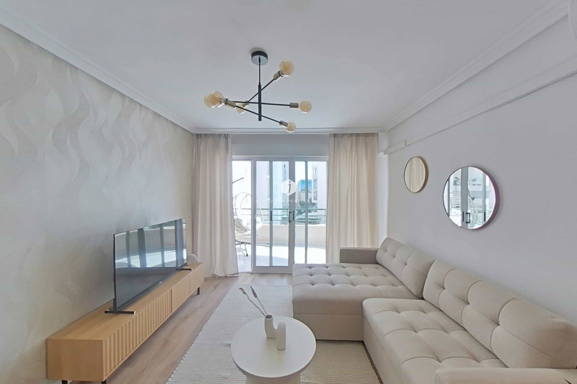 Aus zweiter Hand - Wohnung -
Torrevieja - La Mata Pueblo