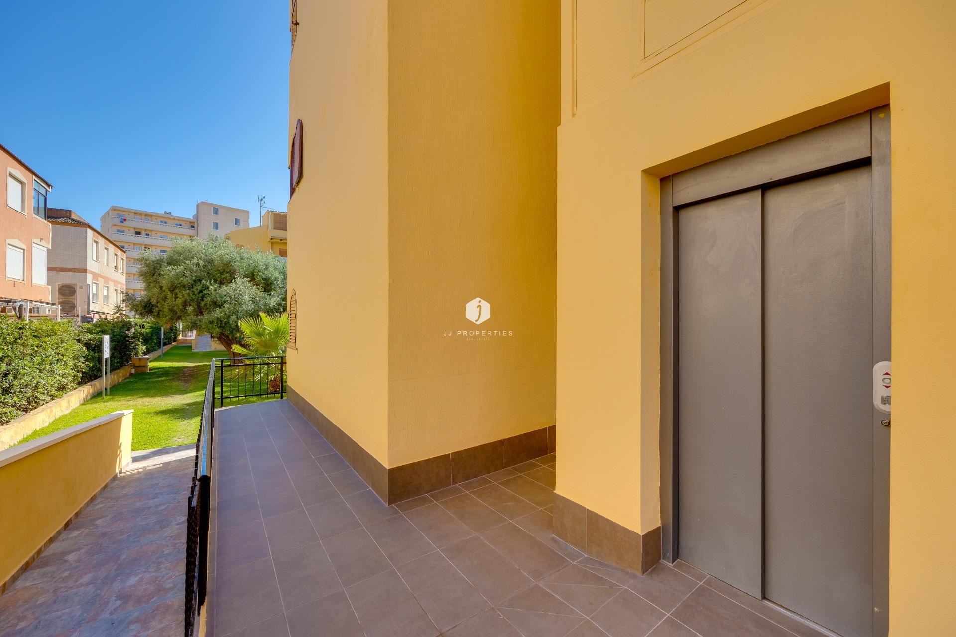 Aus zweiter Hand - Wohnung -
Torrevieja - La Mata