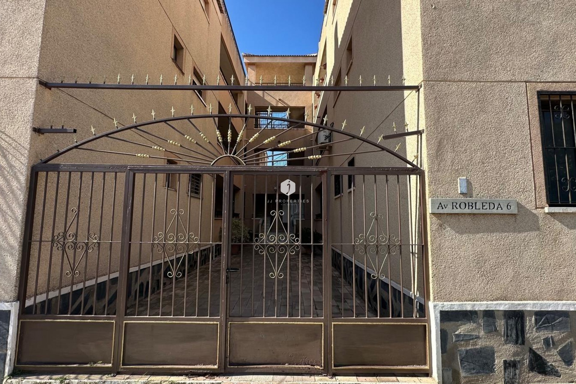 Aus zweiter Hand - Wohnung -
Torrevieja - La Siesta - El Salado - Torreta