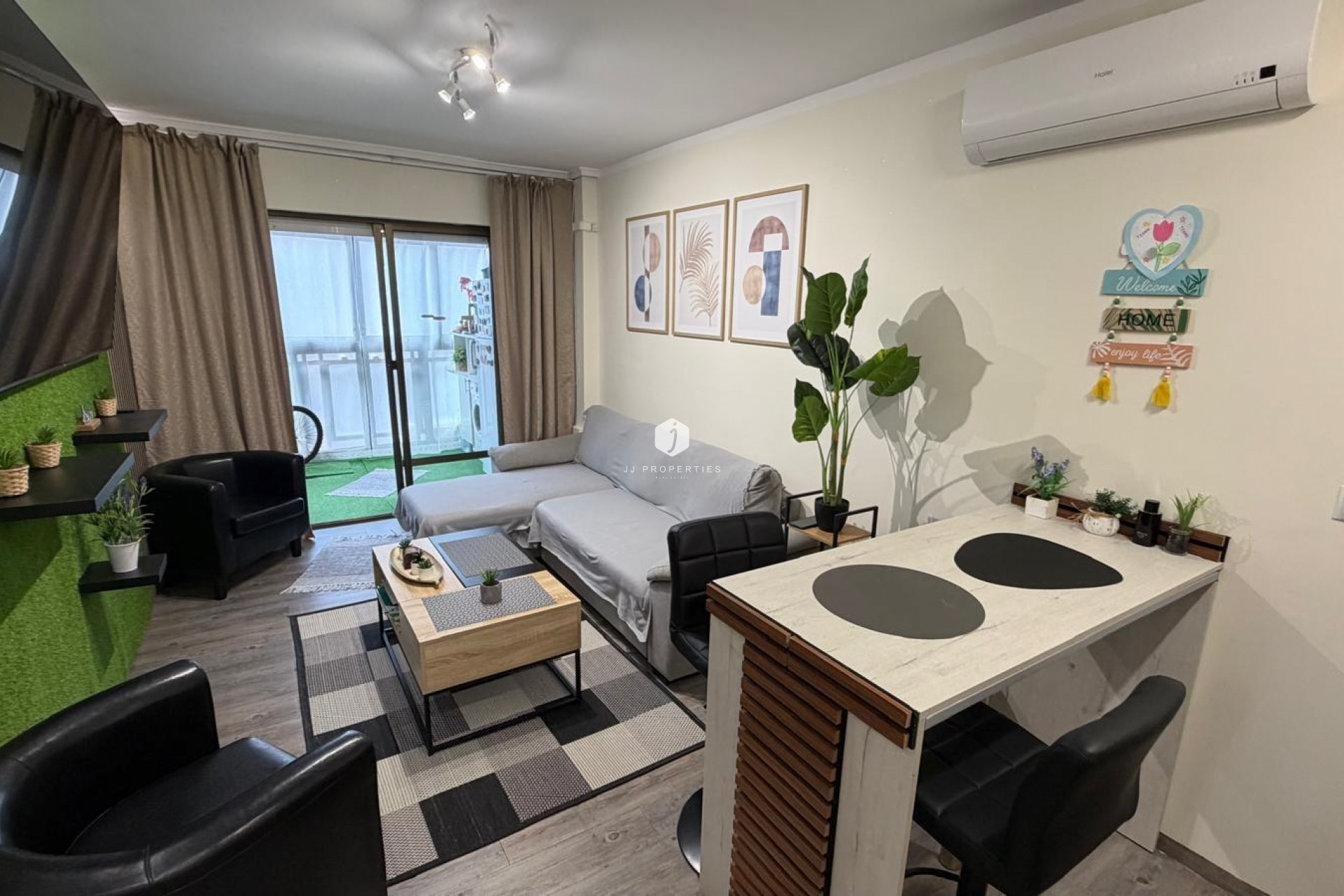 Aus zweiter Hand - Wohnung -
Torrevieja - La Siesta - El Salado - Torreta