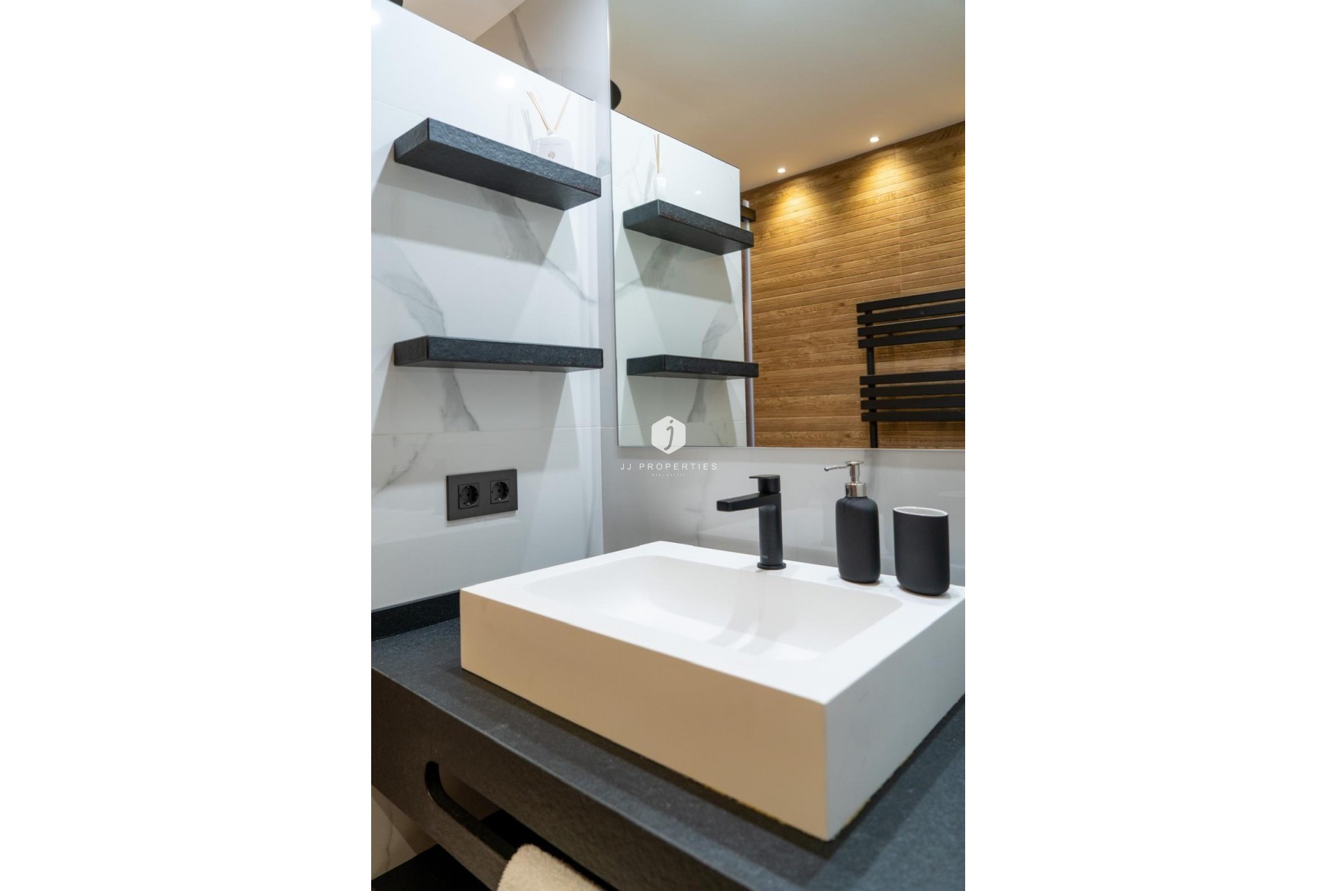 Aus zweiter Hand - Wohnung -
Torrevieja - La veleta