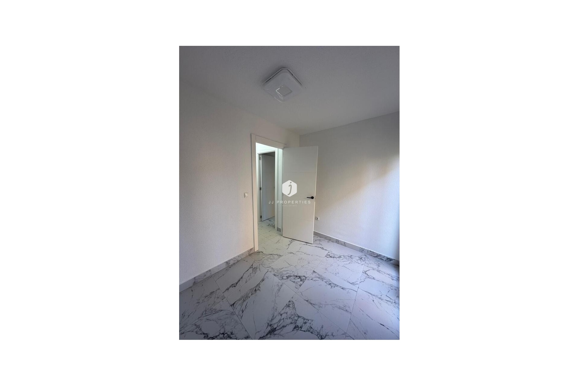 Aus zweiter Hand - Wohnung -
Torrevieja - La veleta