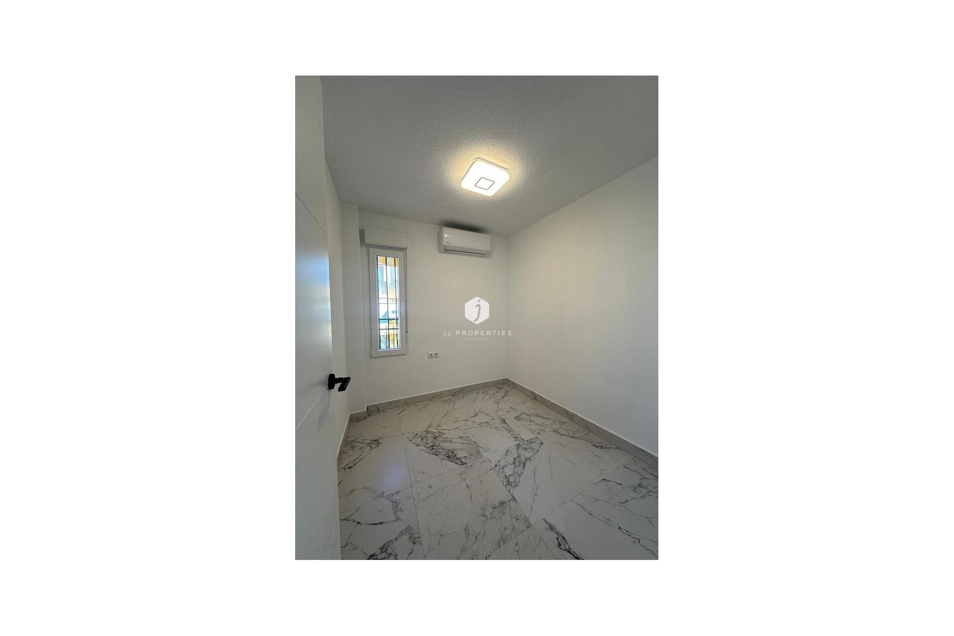 Aus zweiter Hand - Wohnung -
Torrevieja - La veleta