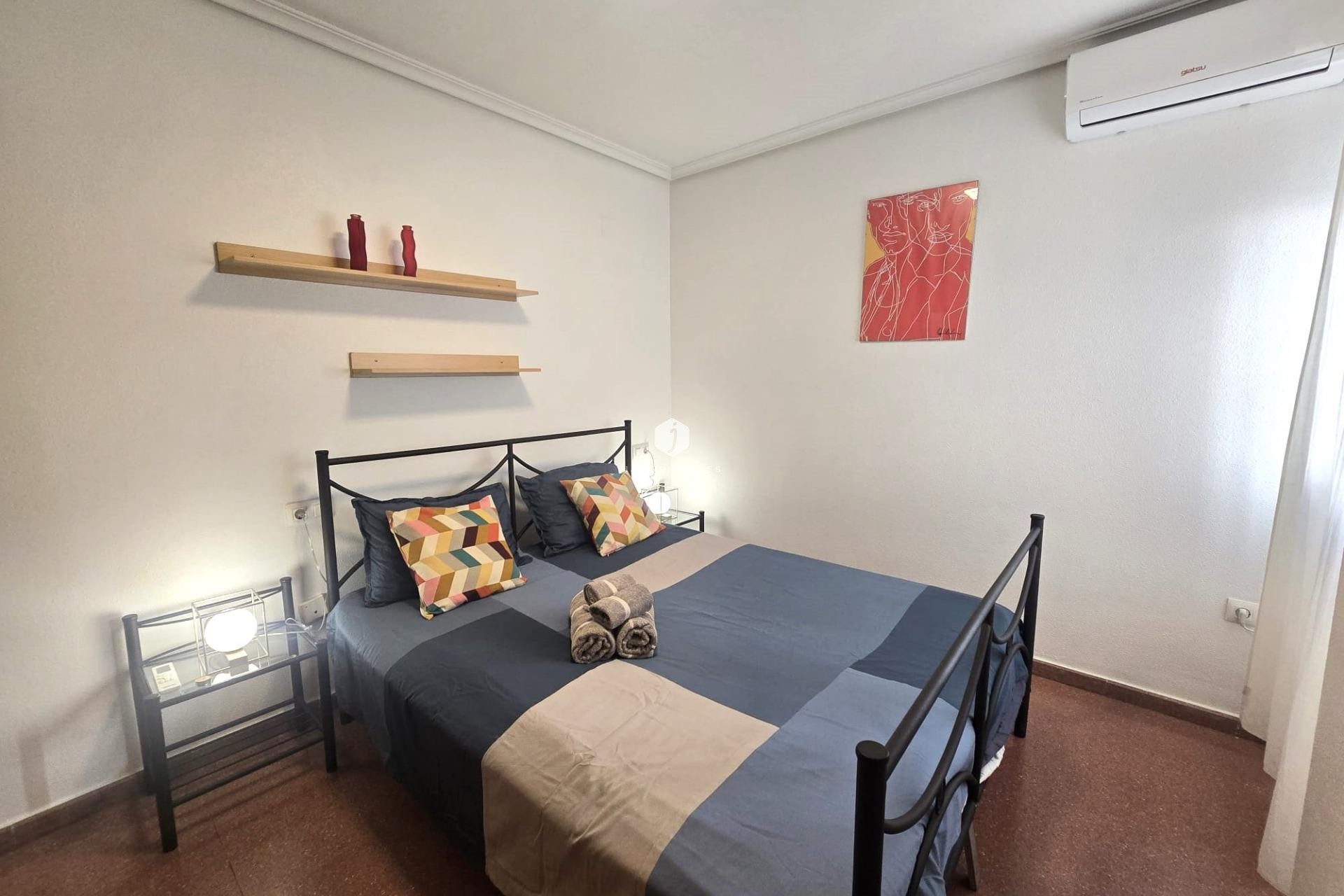 Aus zweiter Hand - Wohnung -
Torrevieja - Las Piscinas Naturales
