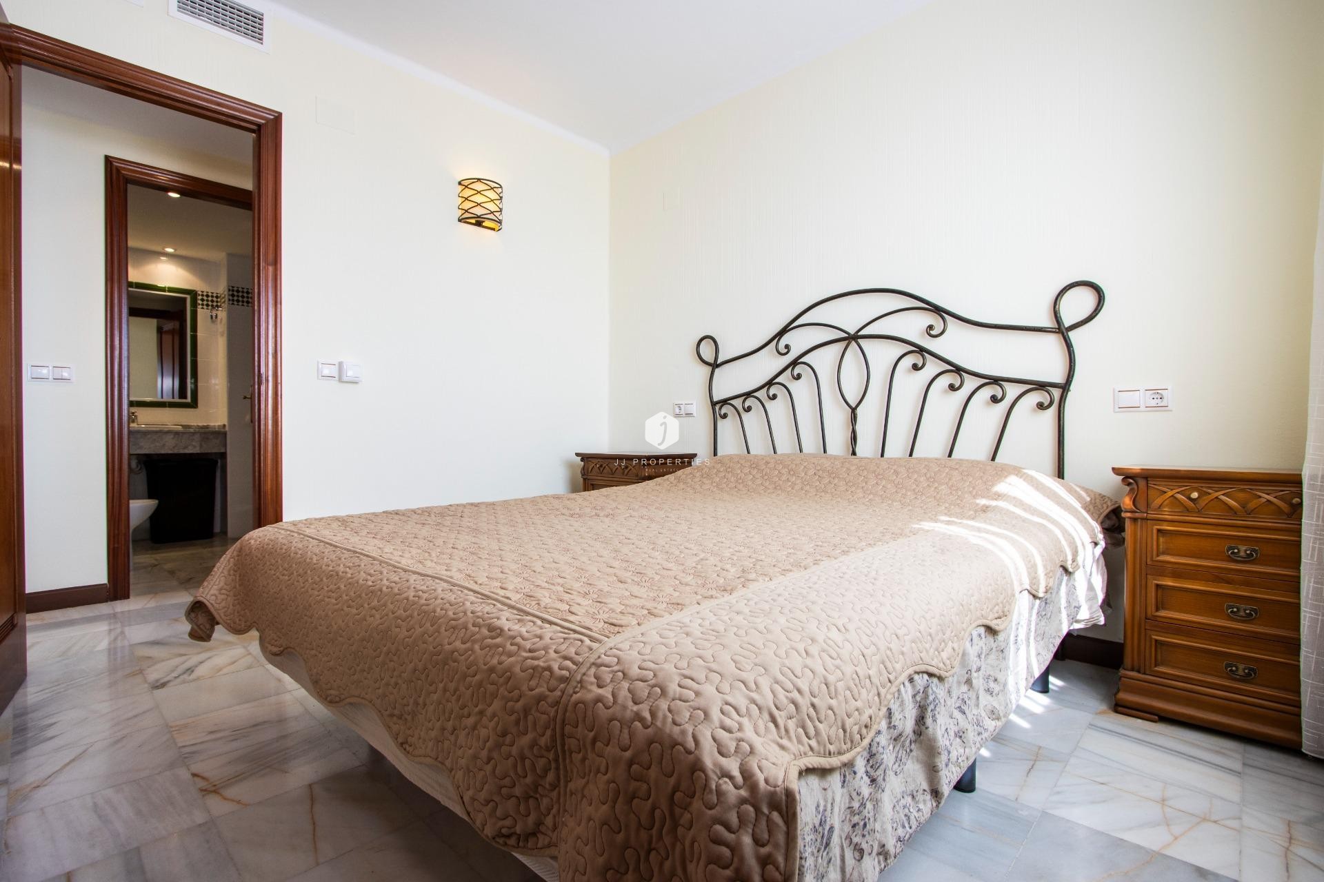 Aus zweiter Hand - Wohnung -
Torrevieja - Los Frutales