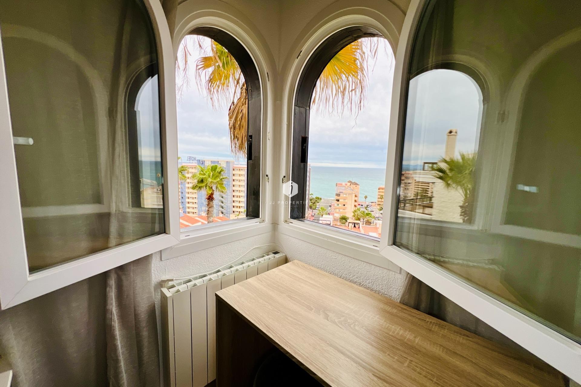 Aus zweiter Hand - Wohnung -
Torrevieja - Miramar - Torre Del Moro