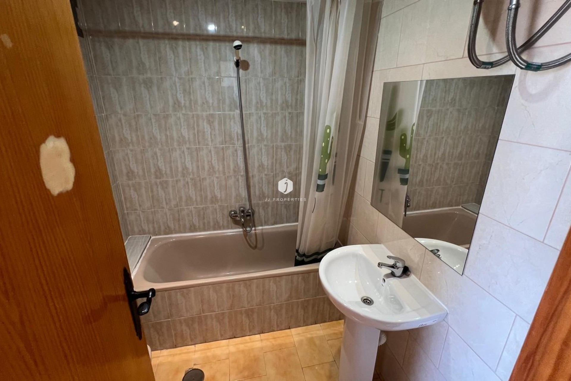 Aus zweiter Hand - Wohnung -
Torrevieja - Miramar - Torre Del Moro