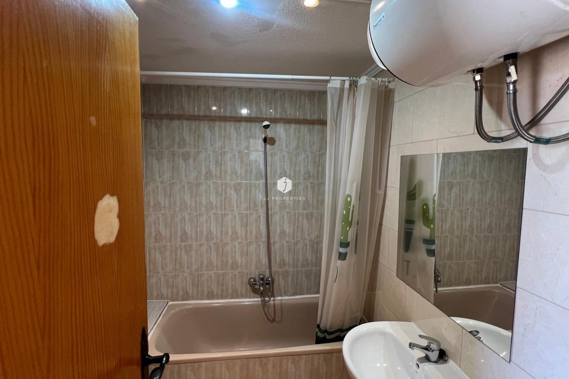 Aus zweiter Hand - Wohnung -
Torrevieja - Miramar - Torre Del Moro