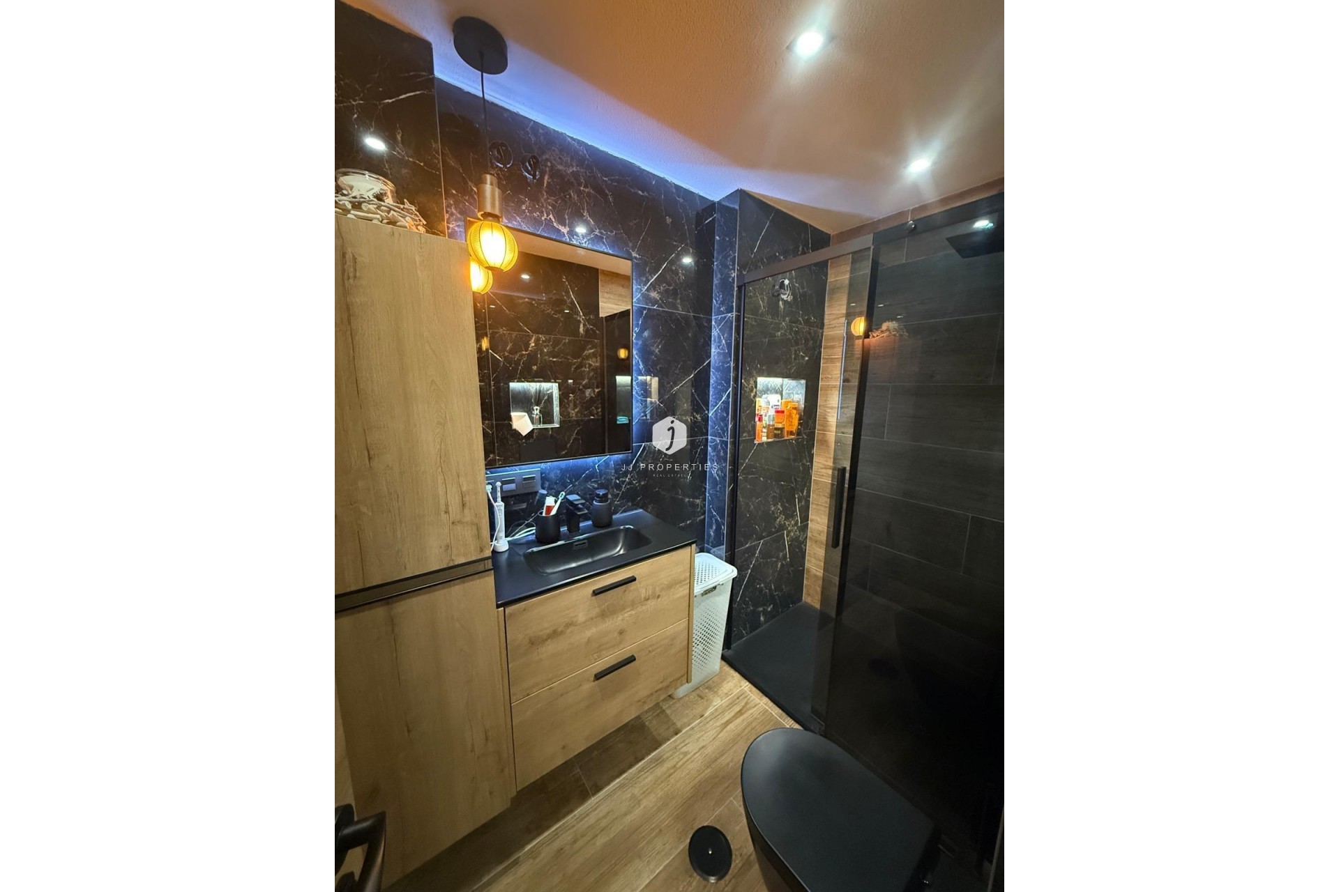 Aus zweiter Hand - Wohnung -
Torrevieja - PARQUE DE LAS NACIONES